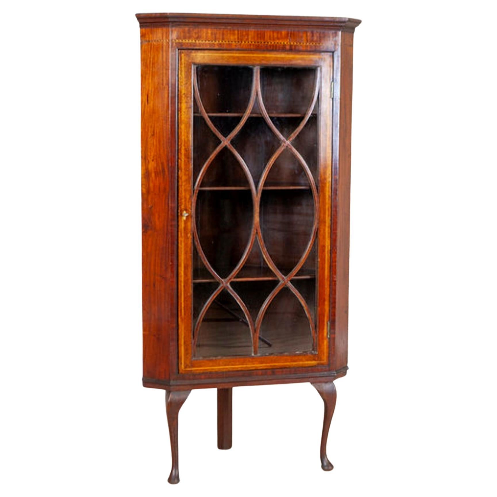 Late 19th Century English Corner Display Cabinet in Brown