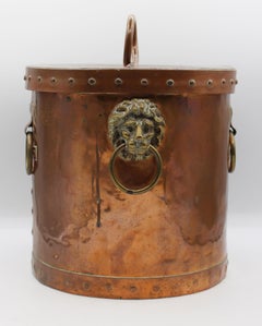 Late 19th Century English Covered Copper Bucket or Coal Hod