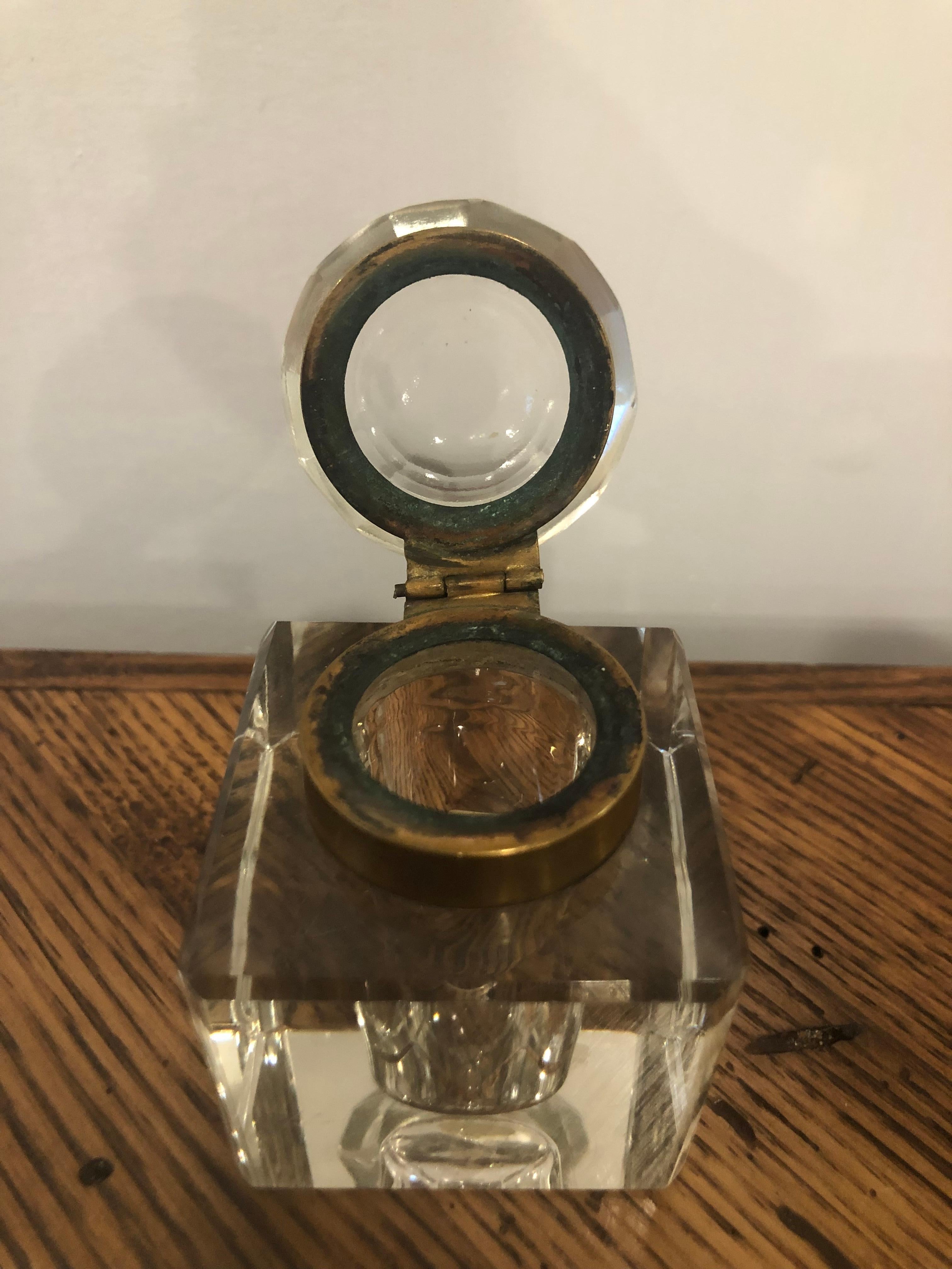 Late 19th Century English Crystal Inkwell with Brass Collar For Sale 1