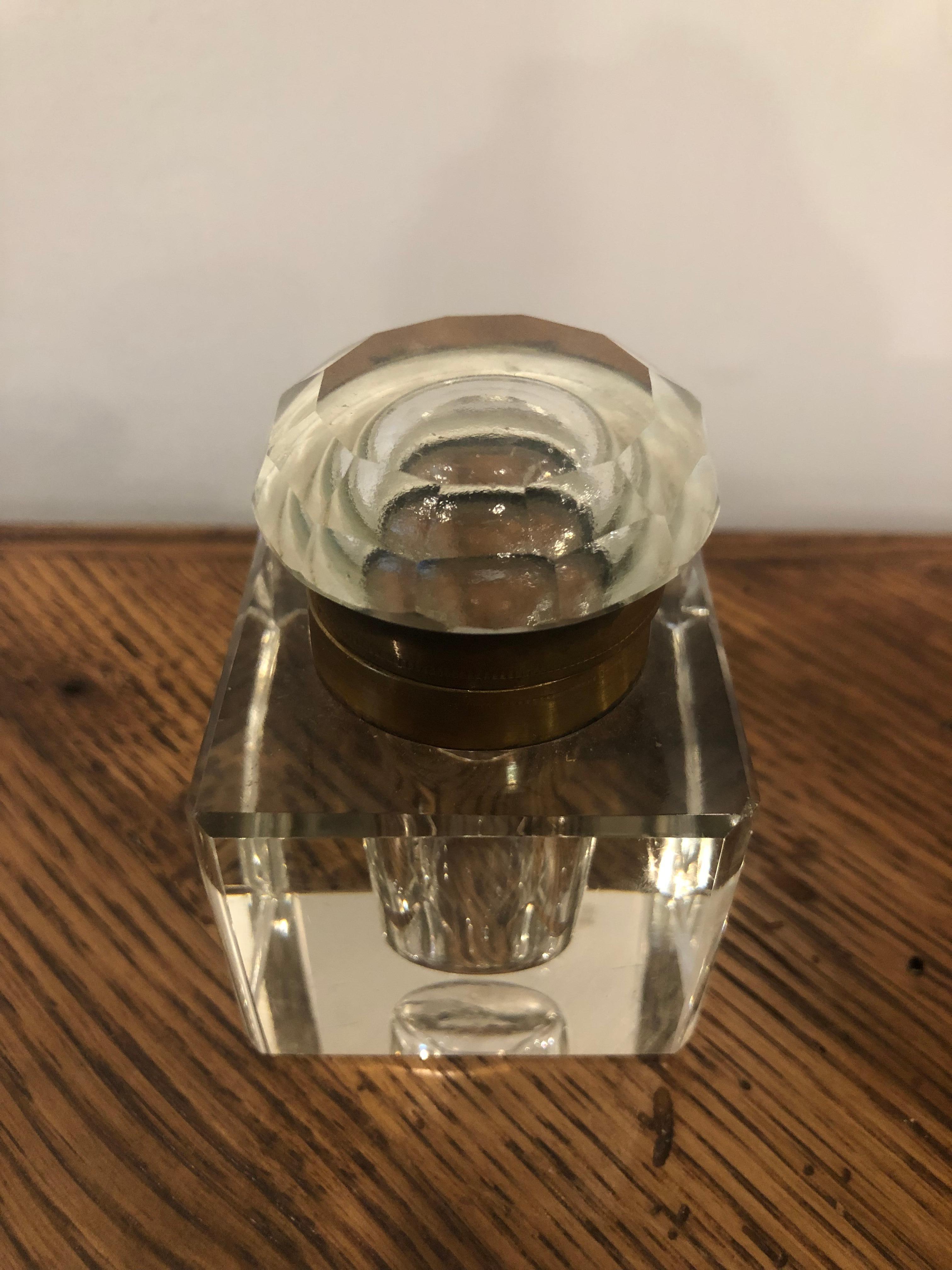 Late 19th Century English Crystal Inkwell with Brass Collar For Sale 4
