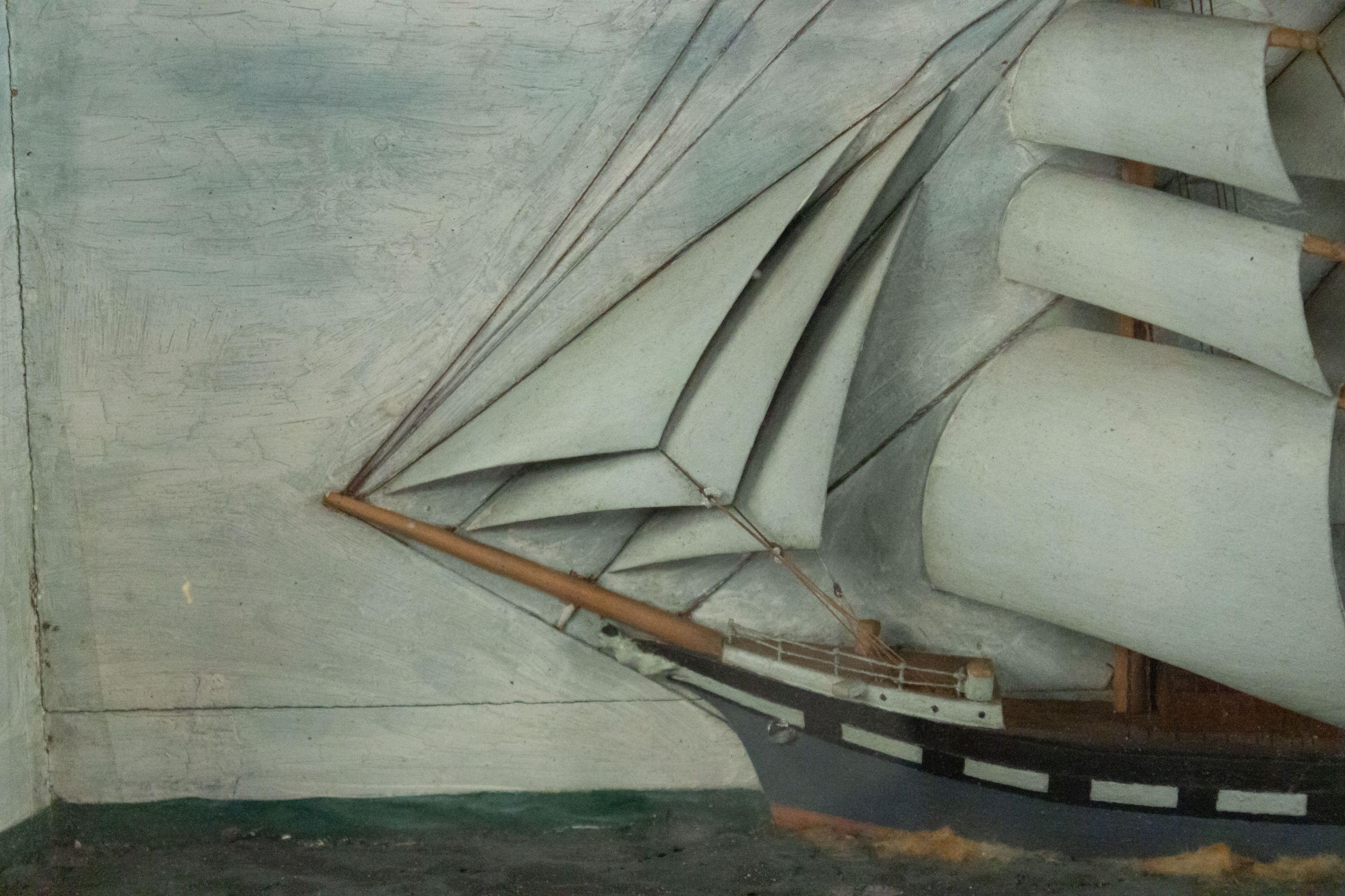 XIXe siècle Boîte d'ombres de bateau clipper Diorama anglaise de la fin du 19ème siècle en vente