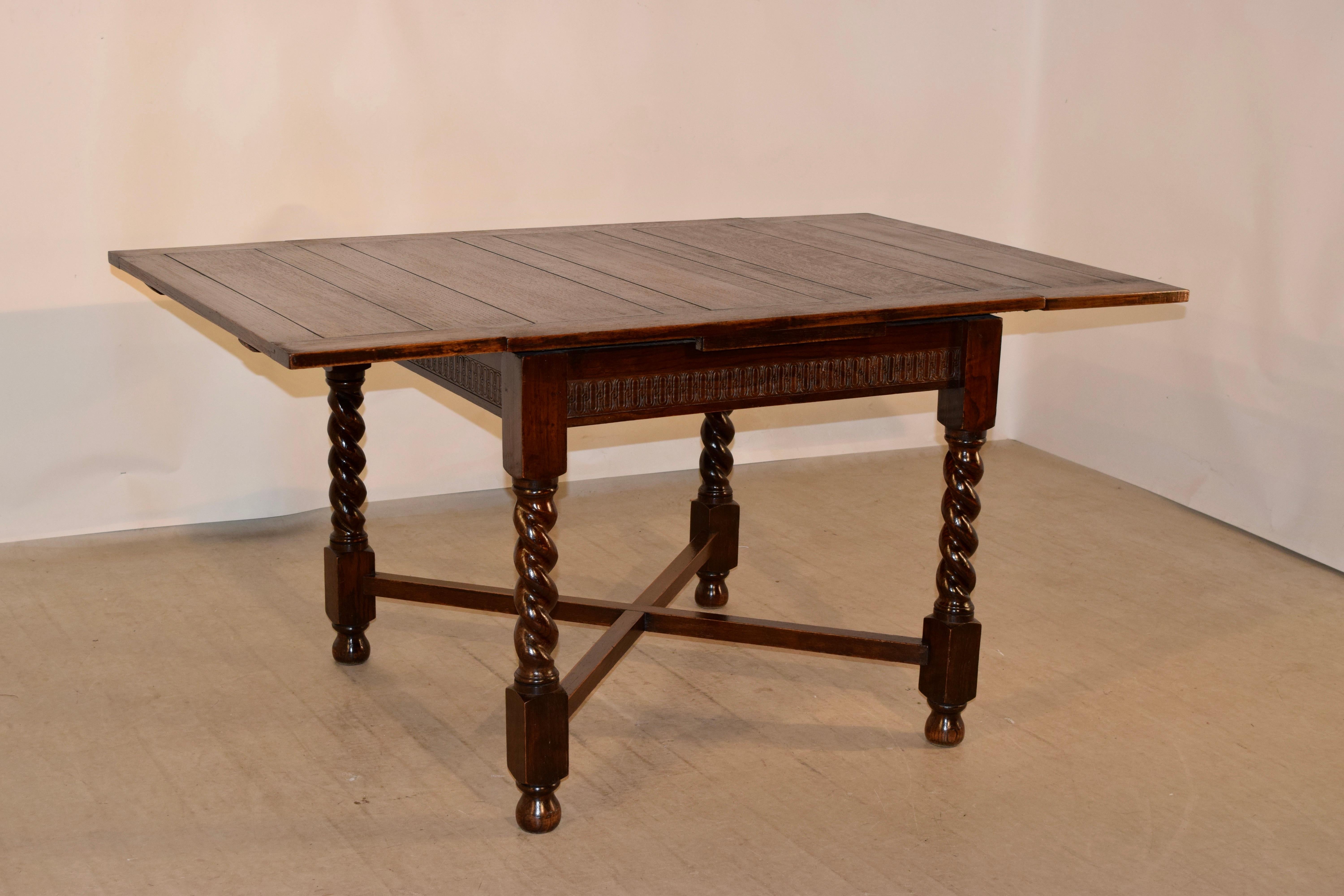 Late 19th Century English Draw Leaf Table 2