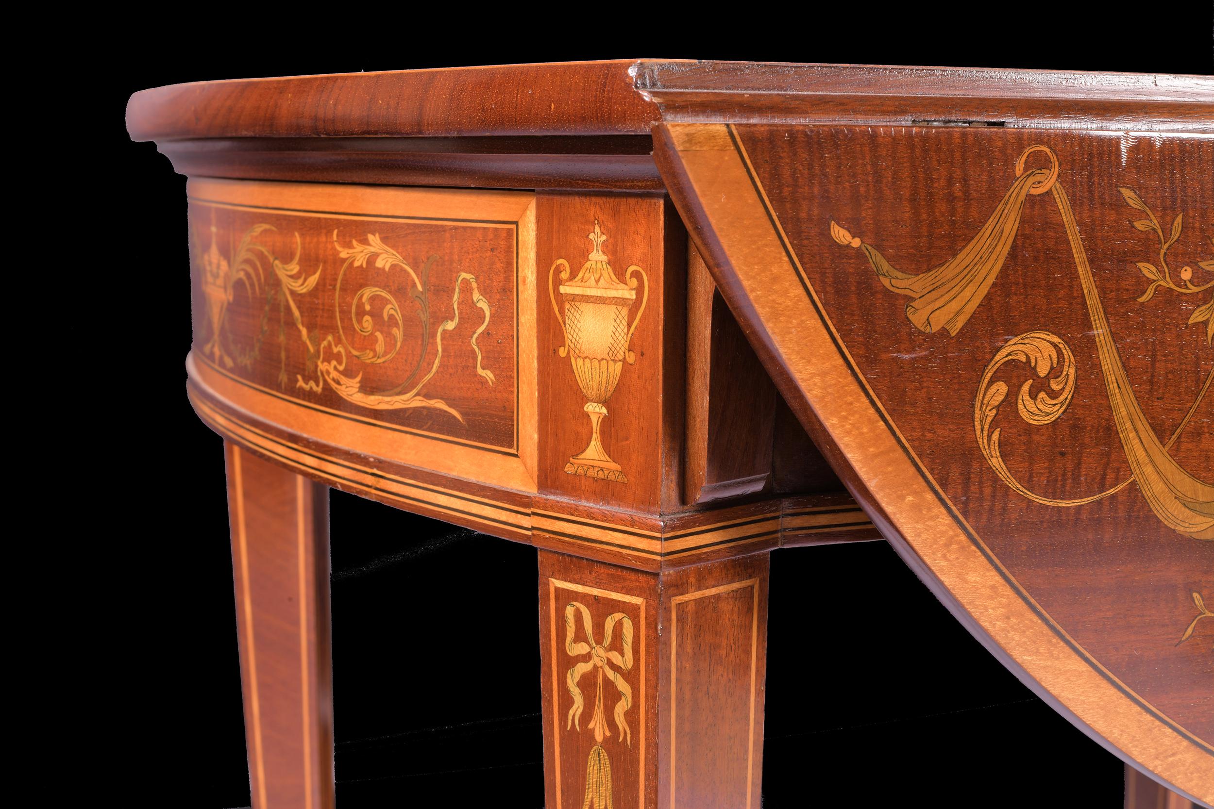Late 19th Century English Edwardian Satinwood Pembroke Table By Edwards & Robert For Sale 6