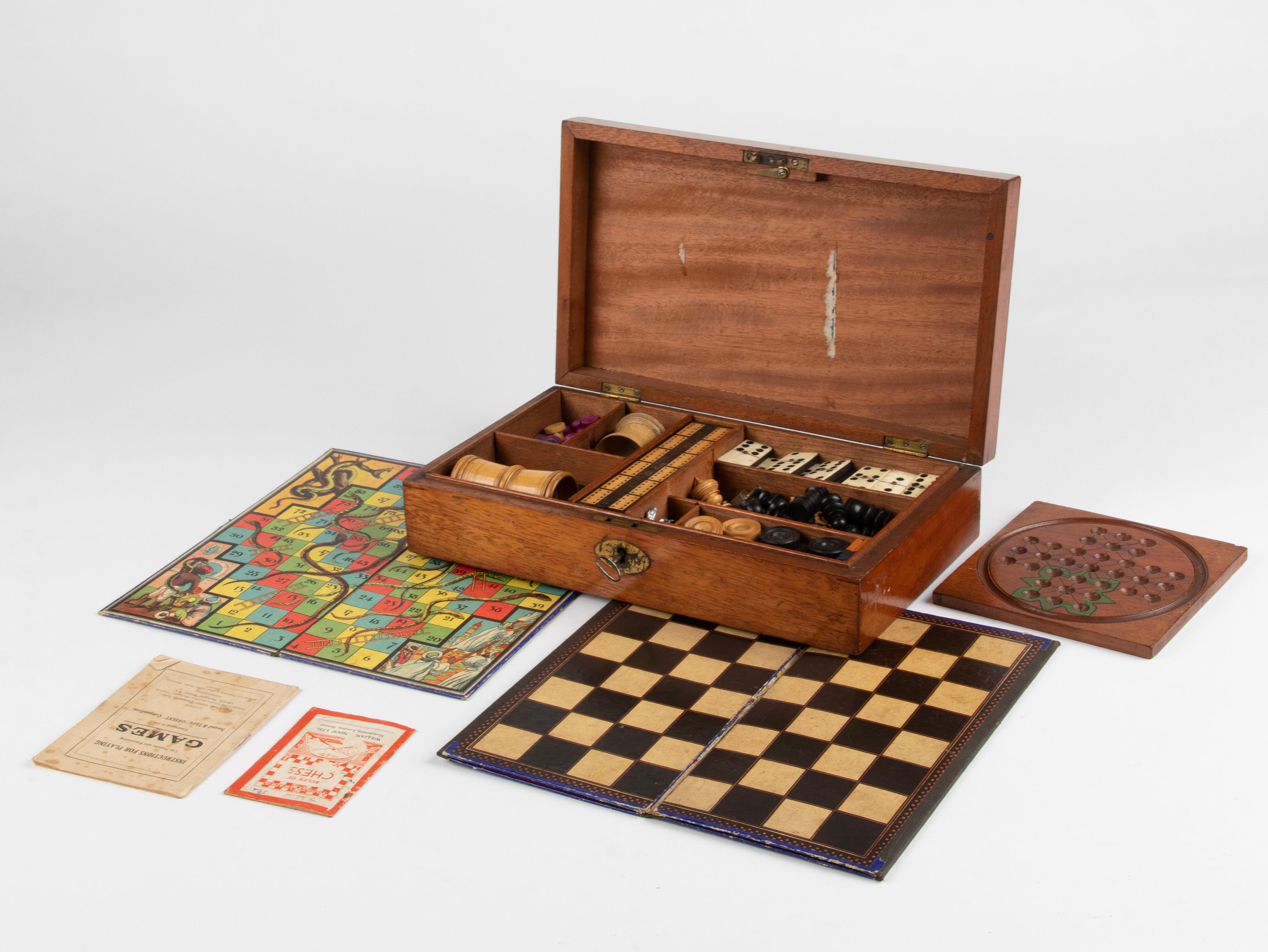 Hand-Crafted Late 19th Century English Game Box For Sale
