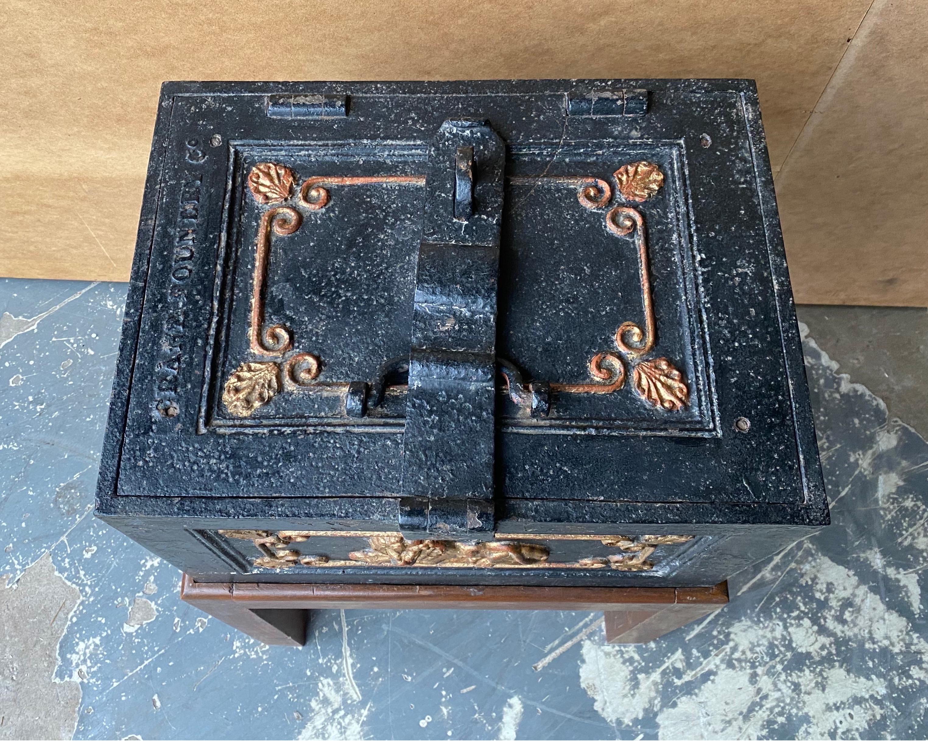 Late 19th Century English Iron Strongbox on Stand as a Table with Key For Sale 1