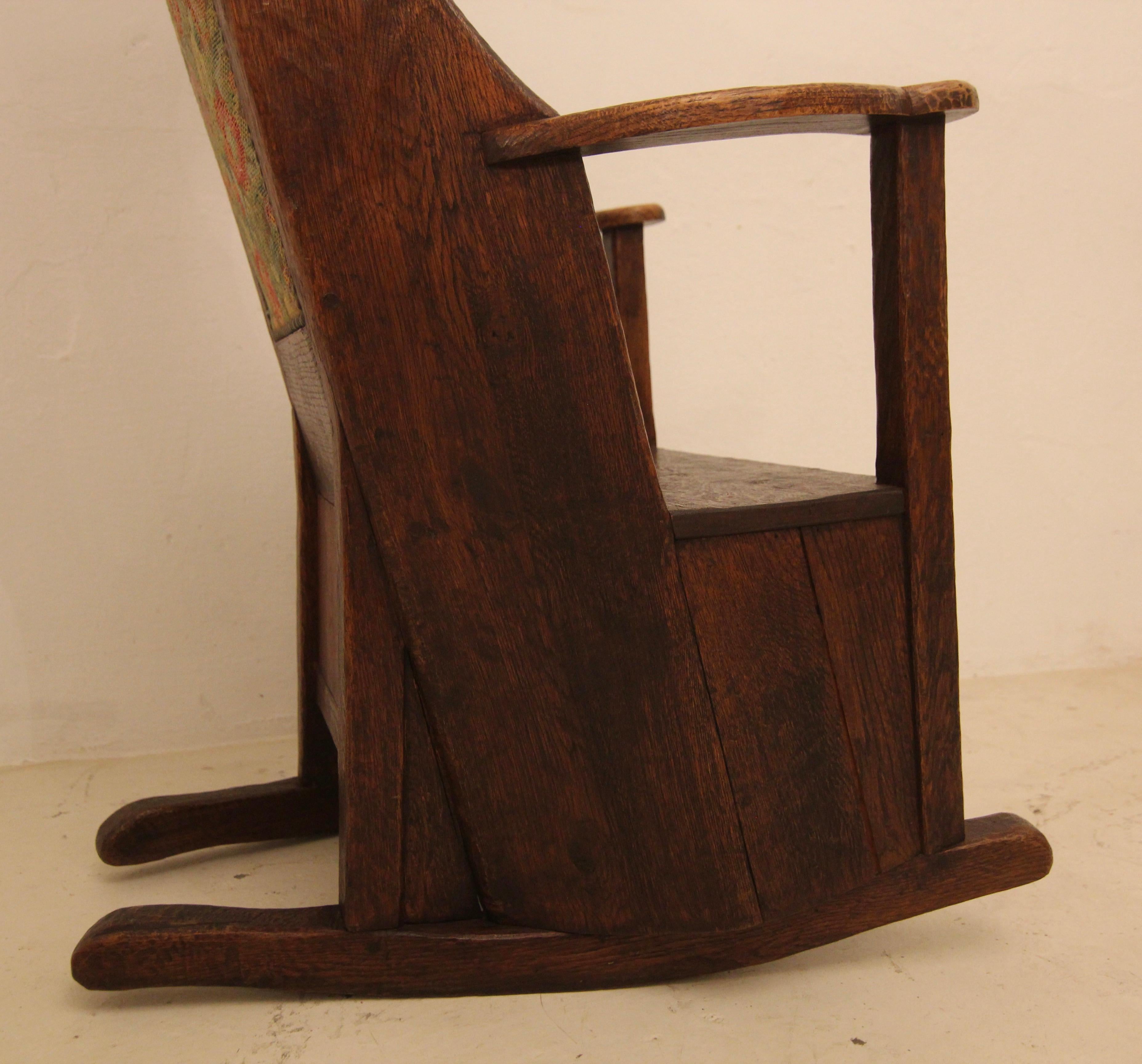 Late 19th Century English Lambing Chair For Sale 6