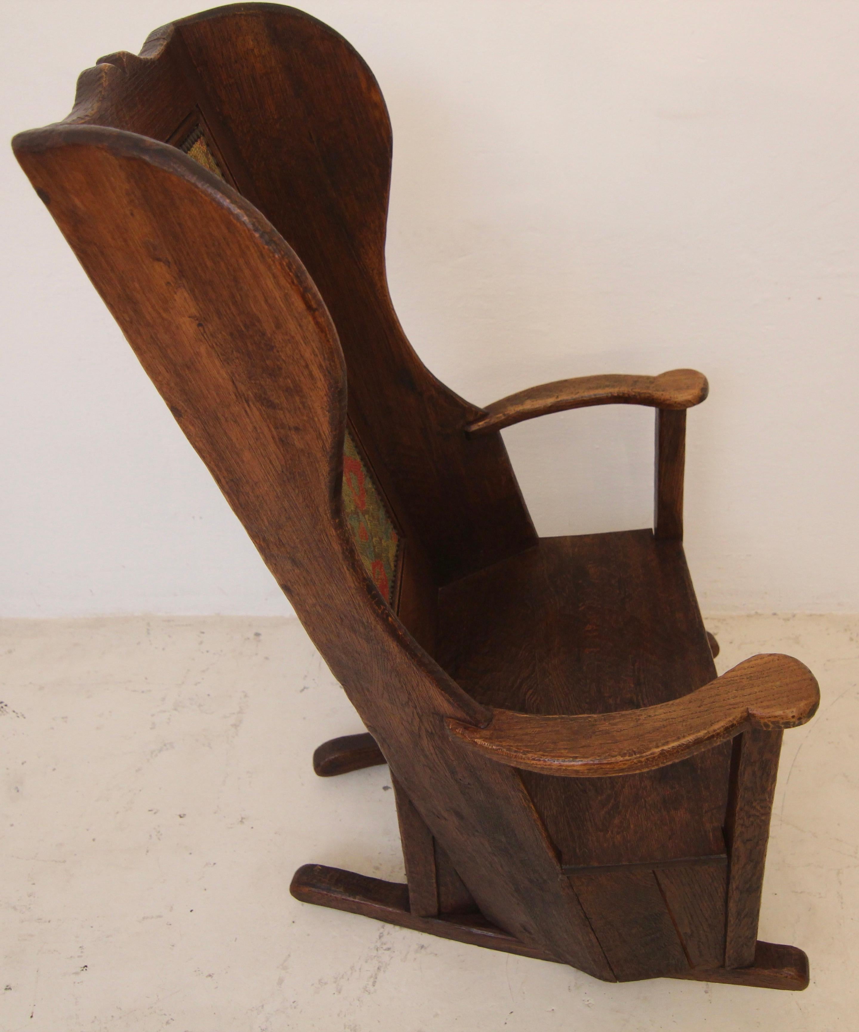 Late 19th Century English Lambing Chair For Sale 7