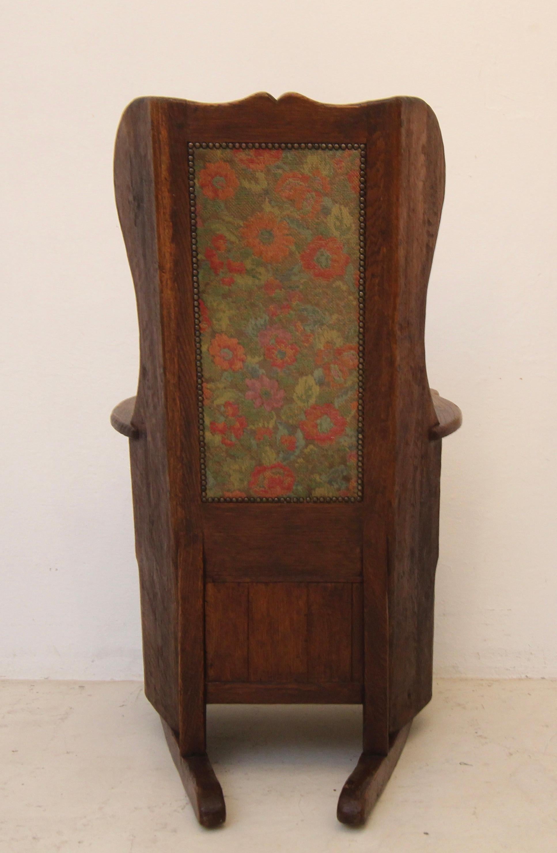 Late 19th Century English Lambing Chair For Sale 9