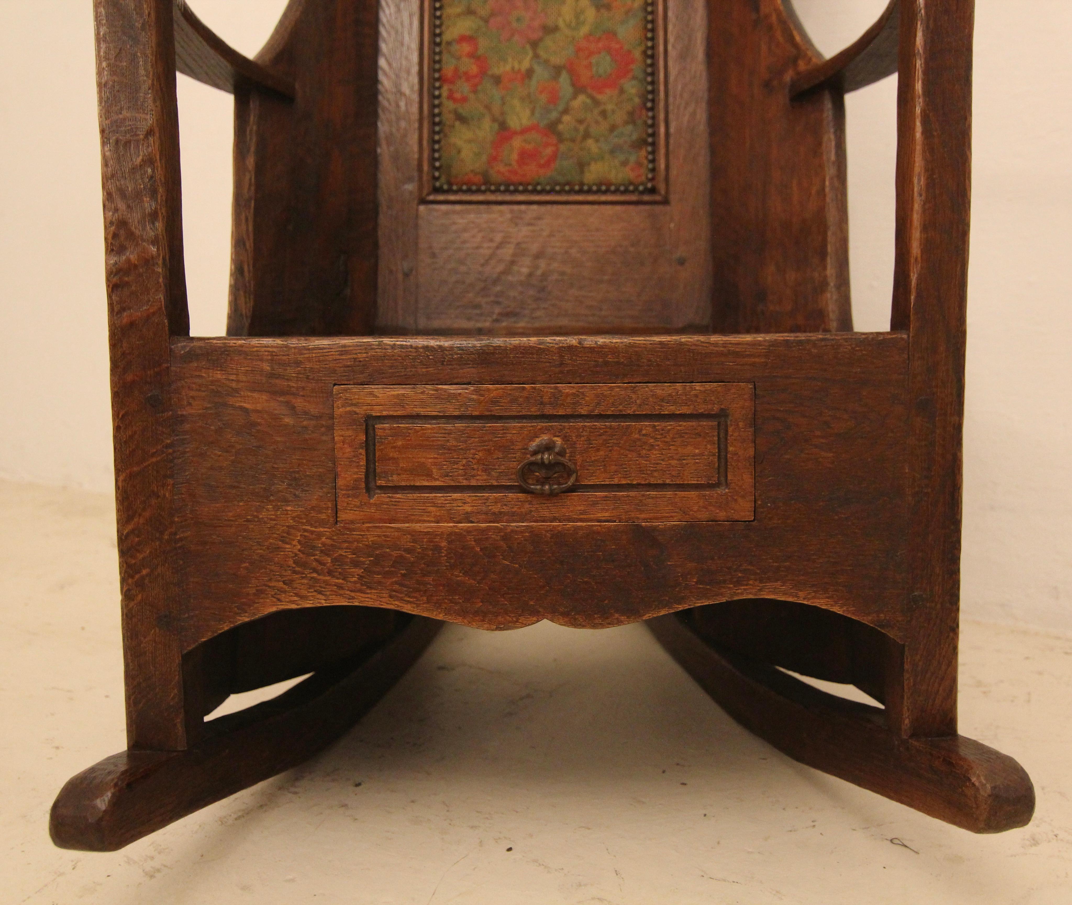 Country Late 19th Century English Lambing Chair For Sale