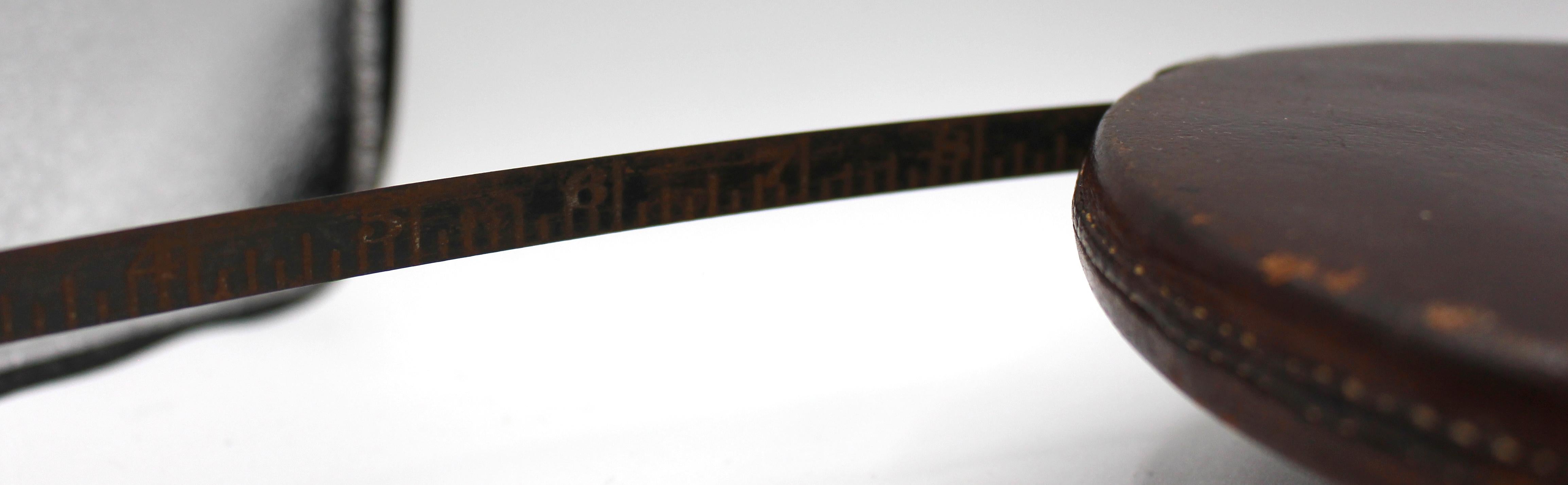 Late 19th Century English Lawn Tape by Chesterman, Sheffield (19. Jahrhundert) im Angebot