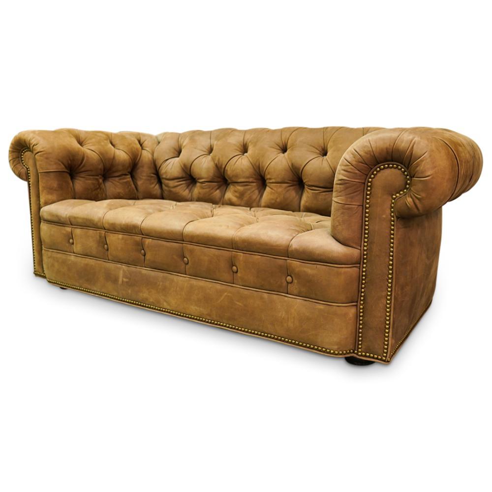 Late 19th Century English Leather Chesterfield For Sale 6