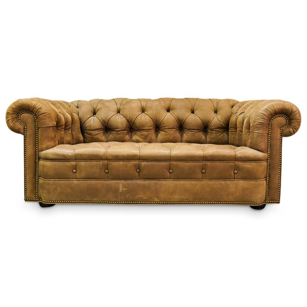 Late 19th Century English Leather Chesterfield For Sale 7