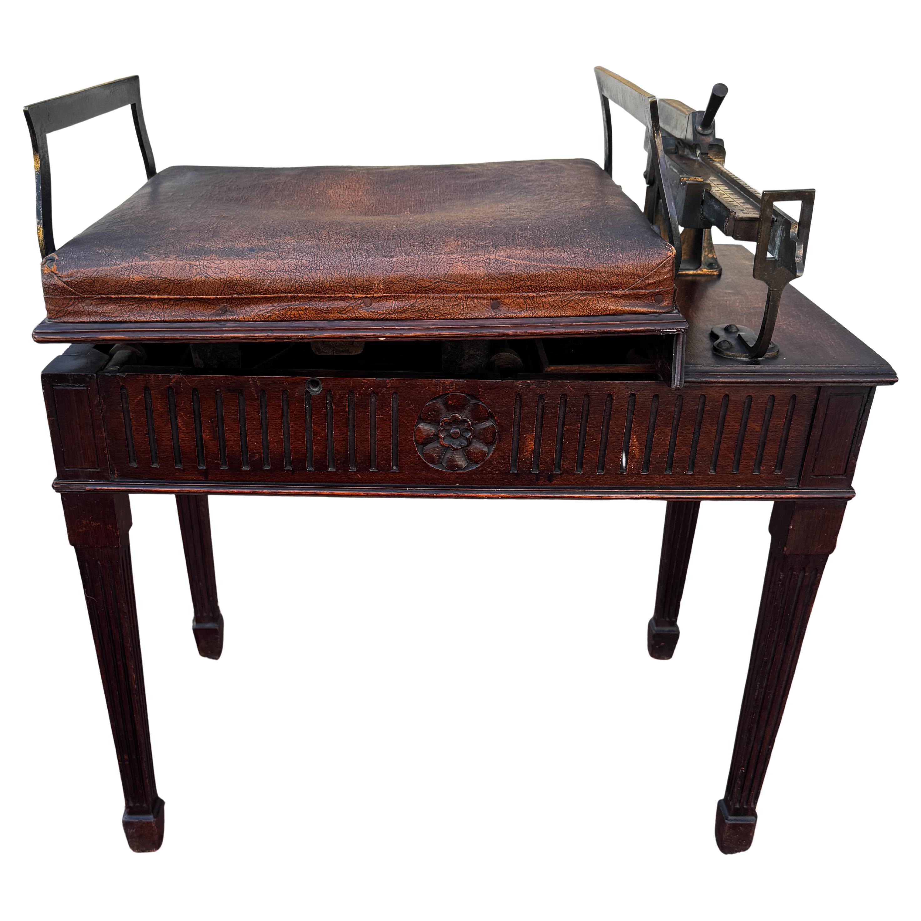 Late 19th Century English Leather 
Mahogany Jockey Scale by W&T Avery Ltd in vendita