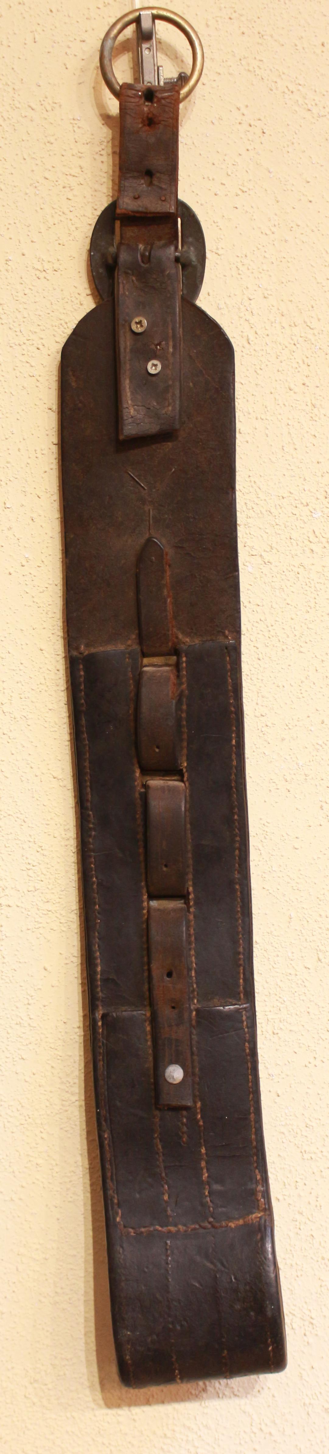 Late 19th Century English Long Leather Horse Strap For Sale 3