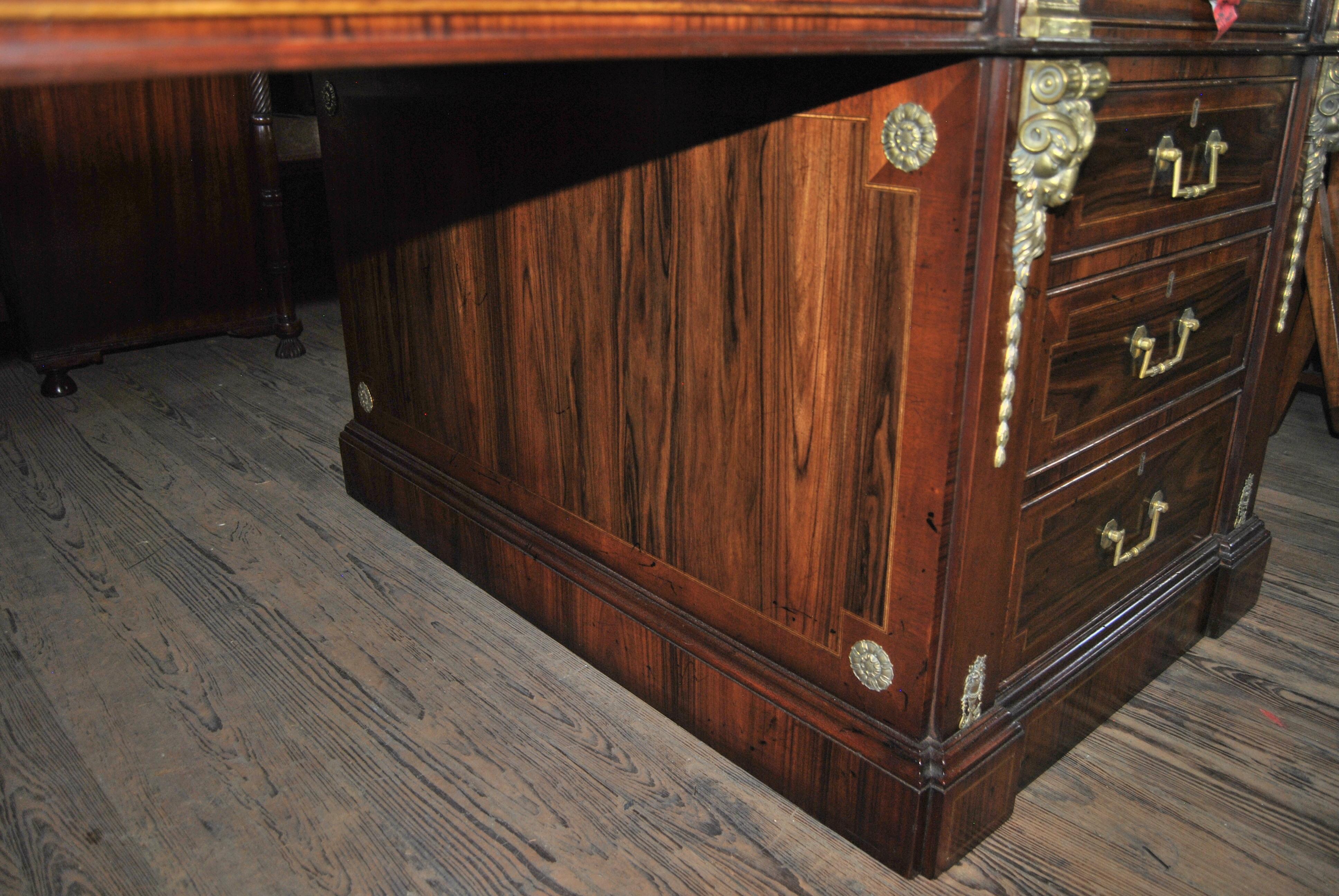 Late 19th Century English Mahogany and Rosewood Partners Desk For Sale 3