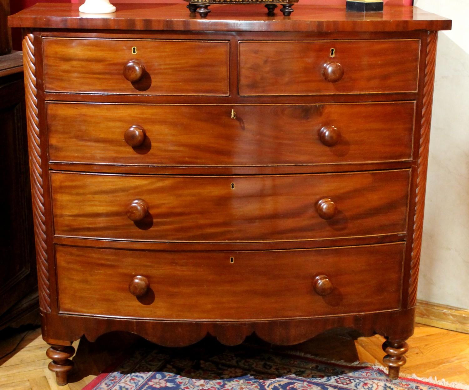 Regency Late 19th Century English Mahogany Bow Front Chest of Drawers For Sale