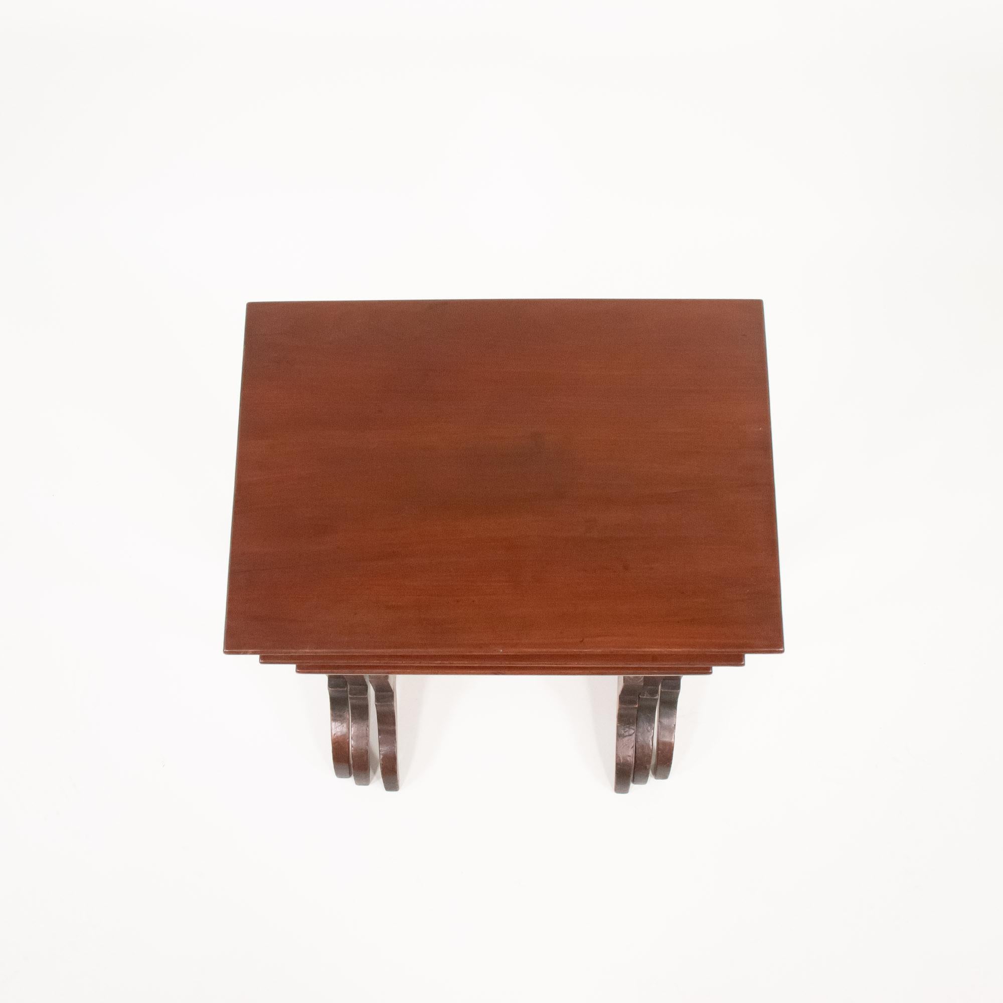Late 19th Century English Mahogany Nest of Tables For Sale 11