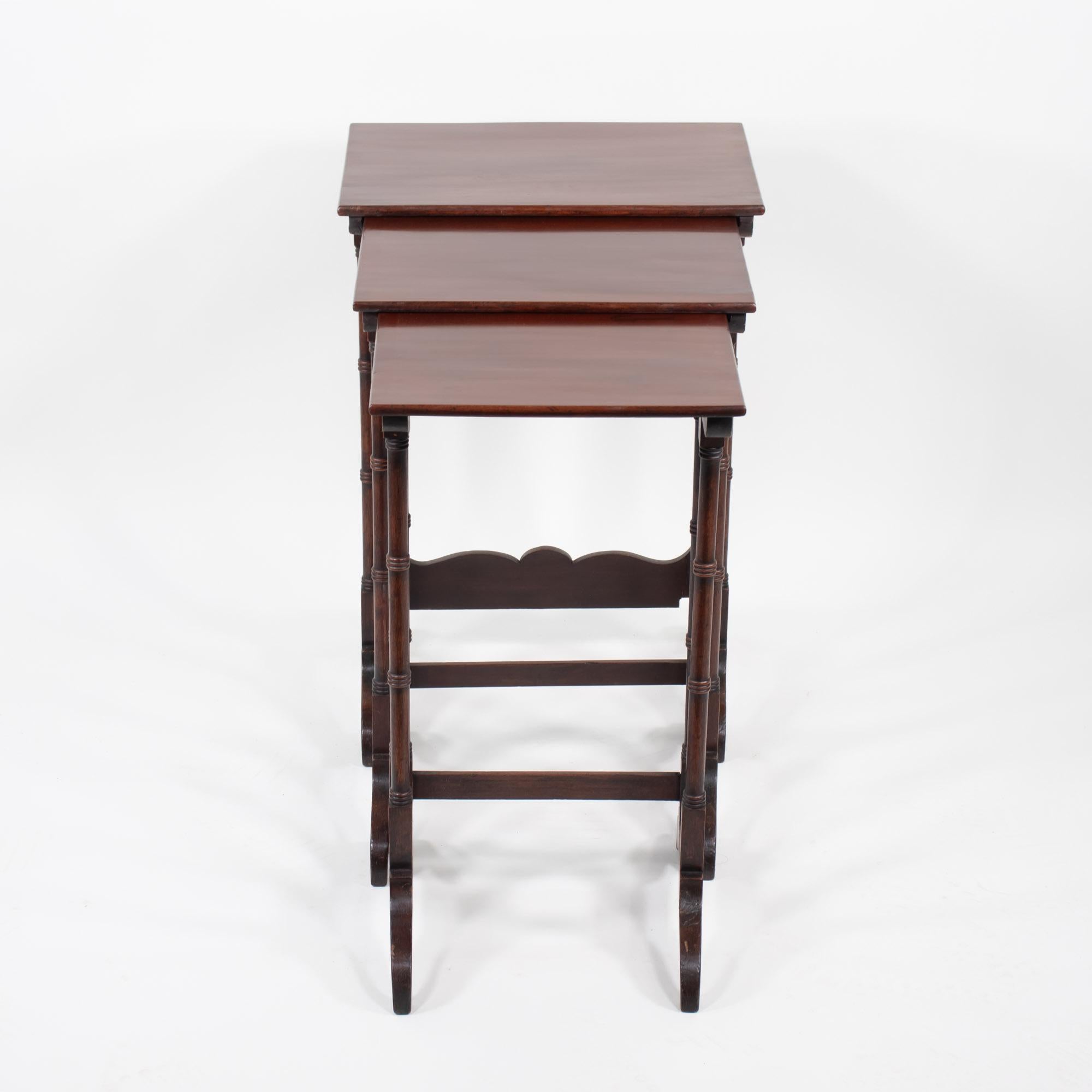 British Late 19th Century English Mahogany Nest of Tables For Sale