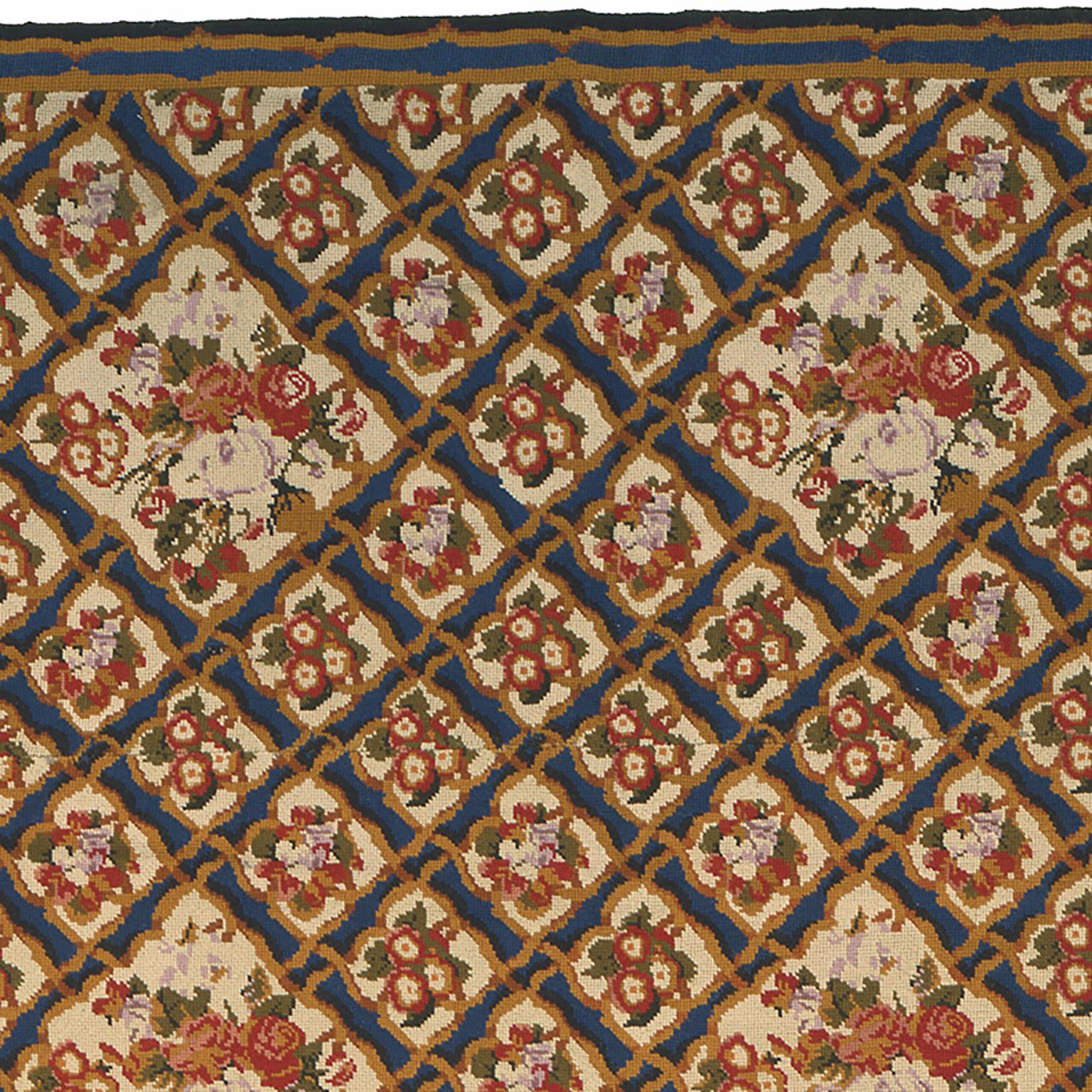 Late-19th Century English Needlepoint Carpet In Good Condition For Sale In New York, NY