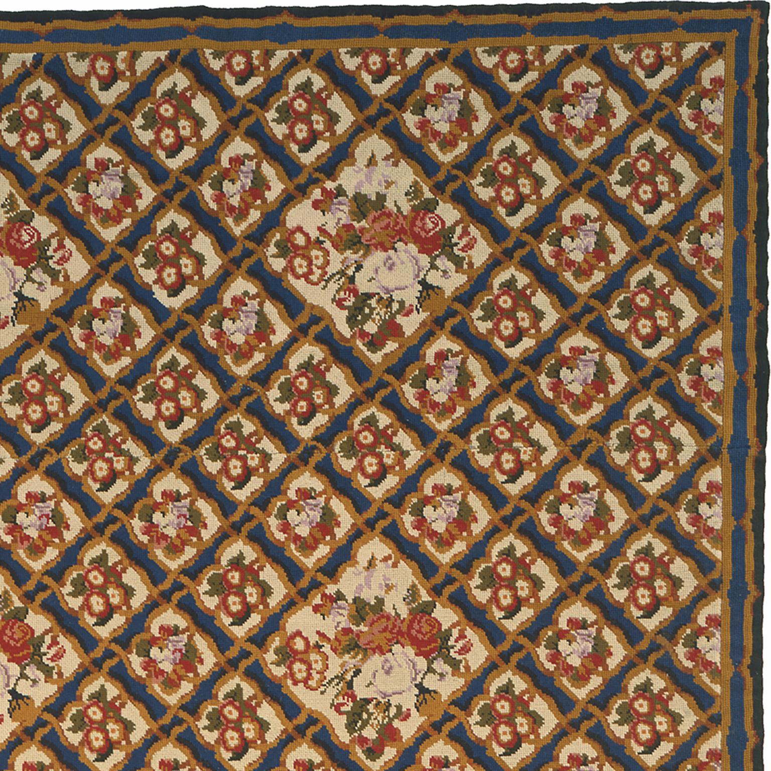 Englischer Gobelinstickerei-Teppich aus dem späten 19. Jahrhundert im Zustand „Gut“ im Angebot in New York, NY