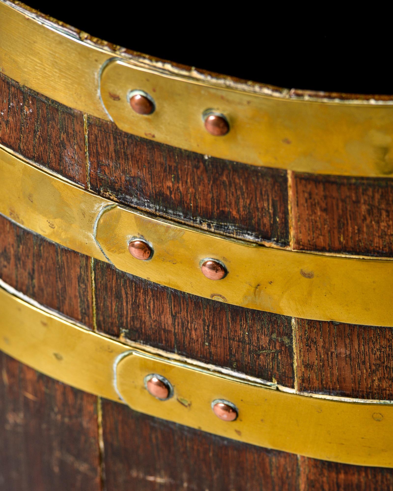 Late 19th Century English Oak Barrel with Brass Bands In Good Condition For Sale In Troy, MI