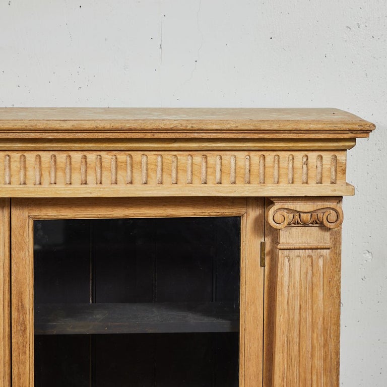 Late 19th Century English Oak Bookcase With Glass Doors For Sale