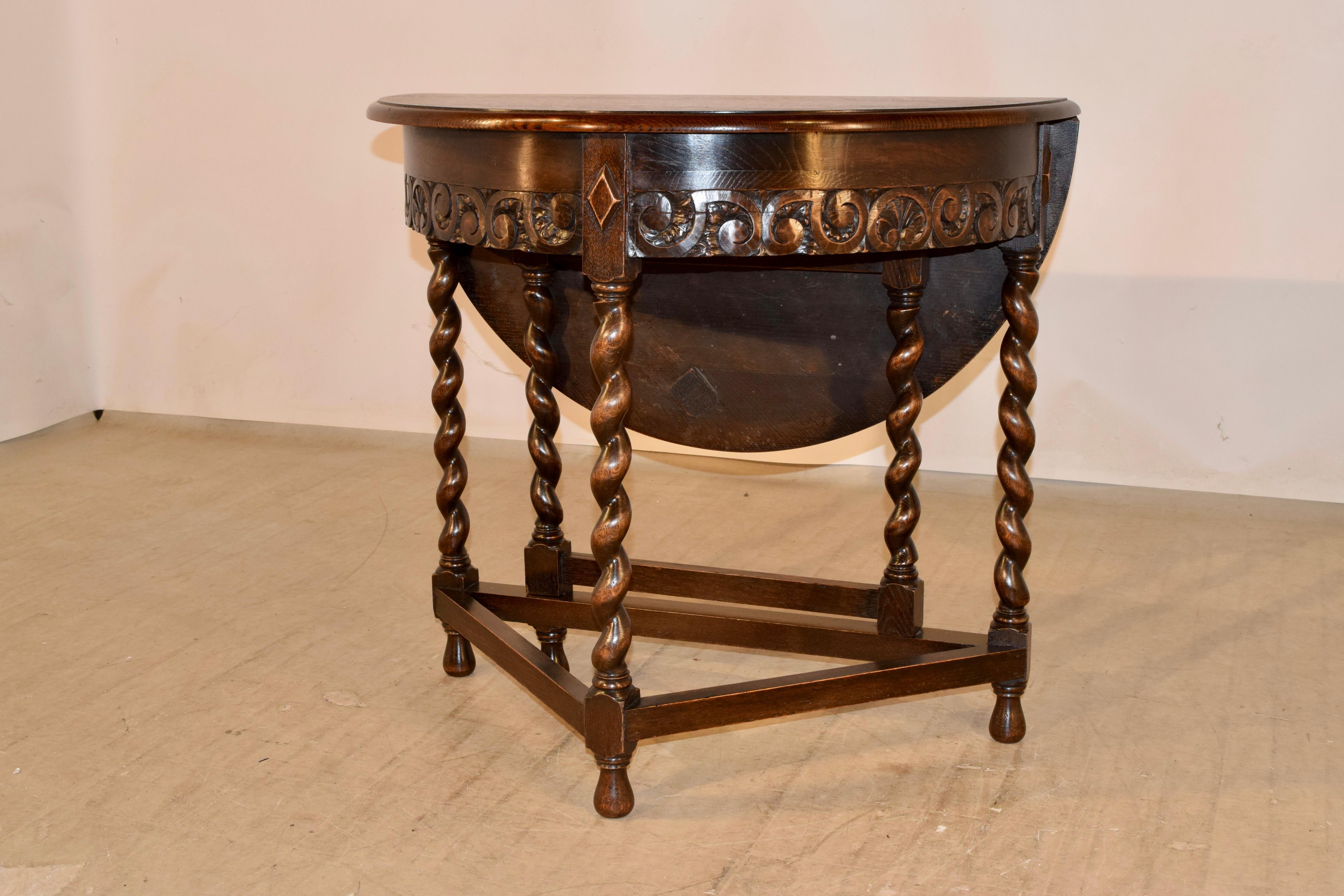 Hand-Carved Late 19th Century English Oak Demi-Lune Table For Sale