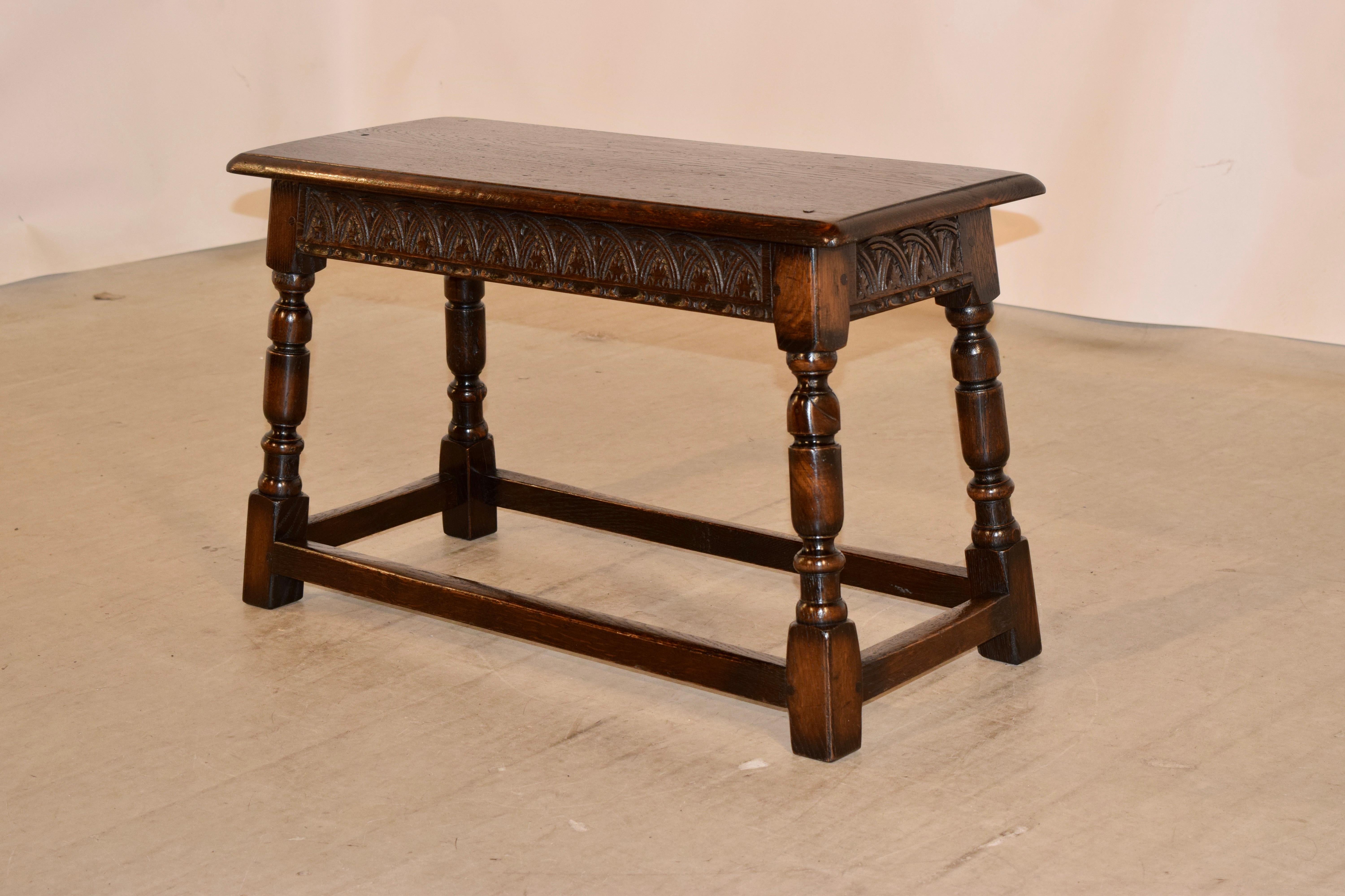 Hand-Carved Late 19th Century English Oak Joynt Bench