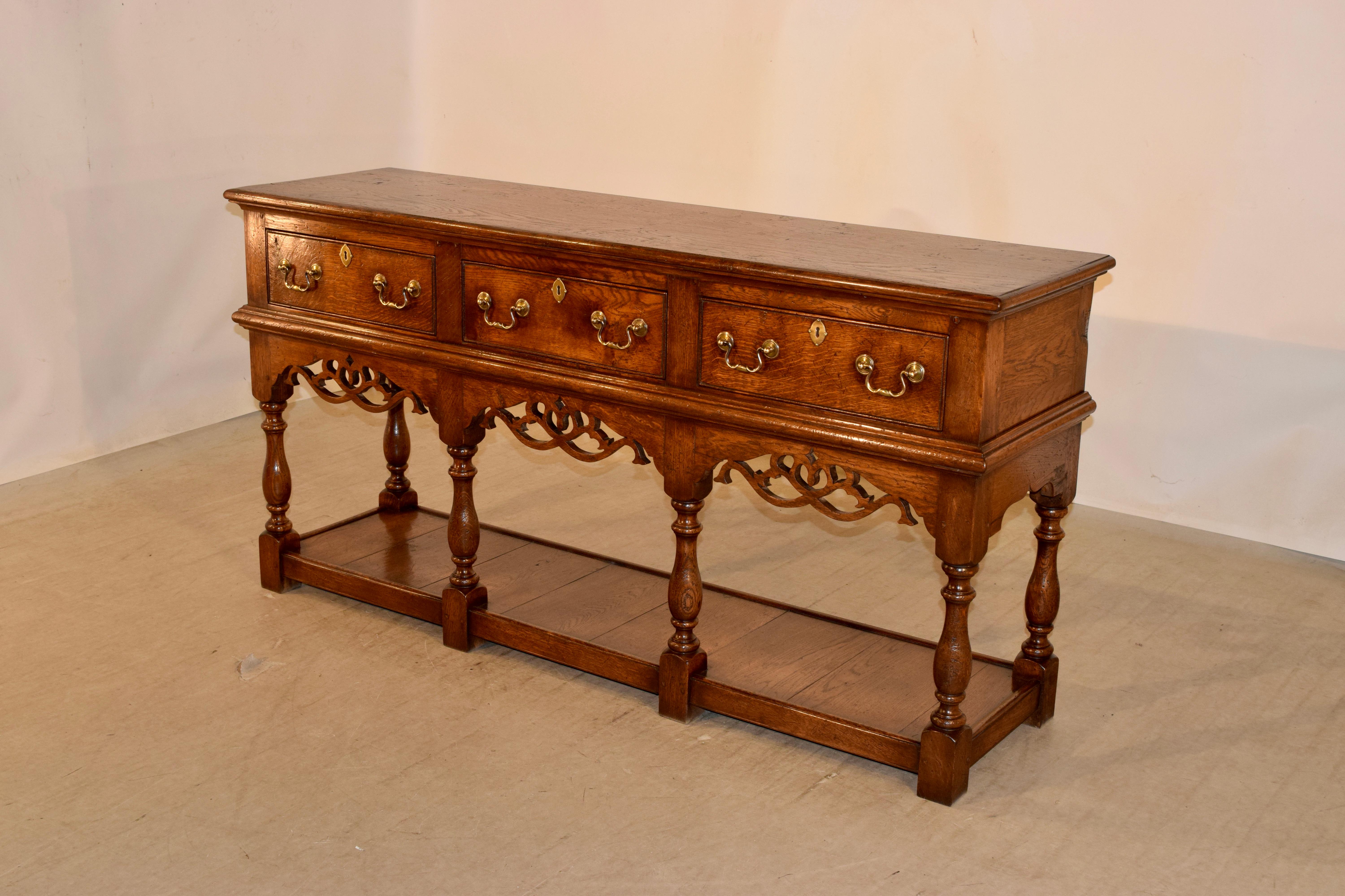 Late 19th Century English Oak Sideboard In Good Condition In High Point, NC