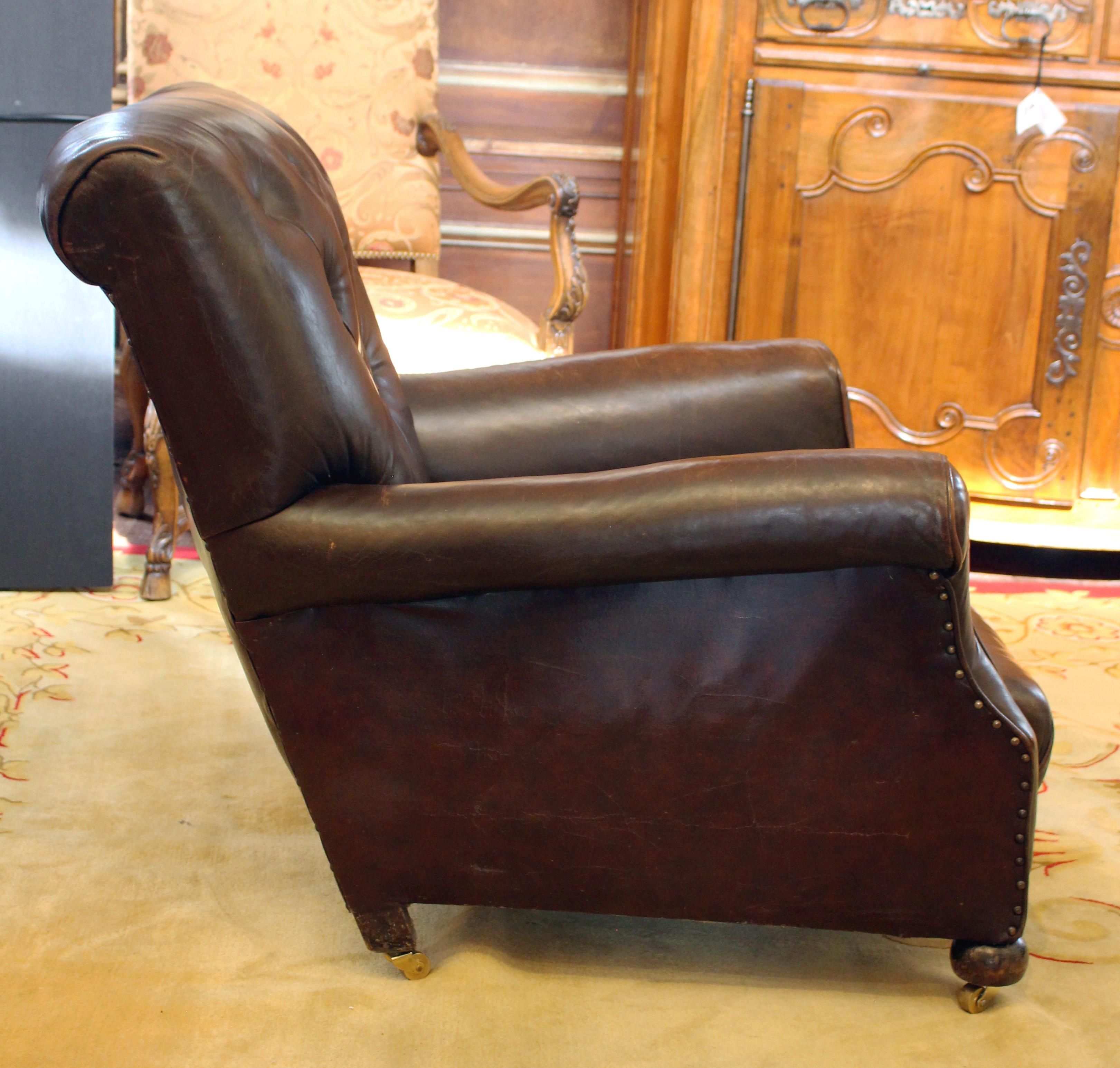 Late 19th Century English Pair of Leather Club Chairs For Sale 8