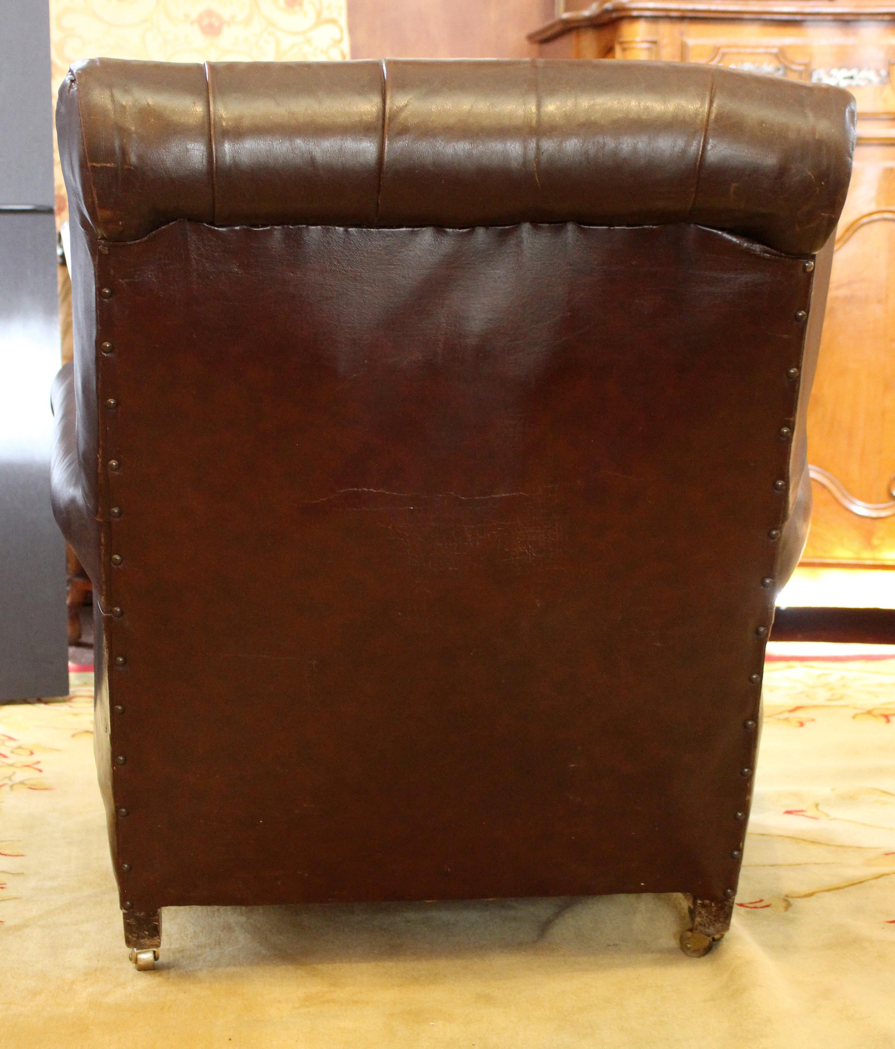 Late 19th Century English Pair of Leather Club Chairs For Sale 9