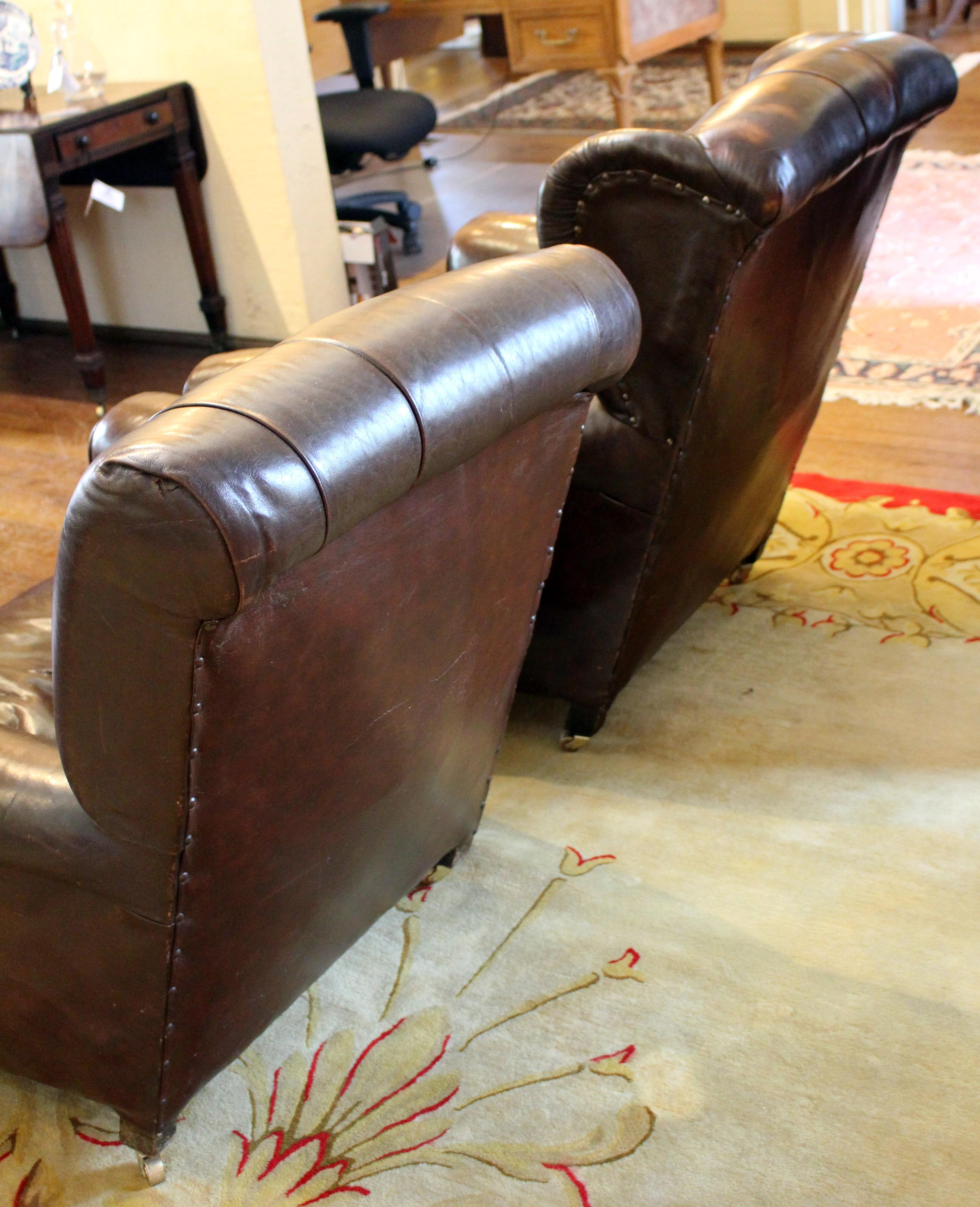 Late 19th Century English Pair of Leather Club Chairs For Sale 10