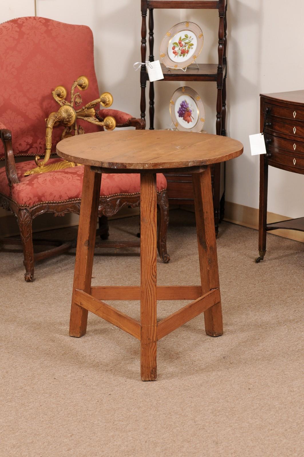Late 19th Century English Pine Cricket Table For Sale 1