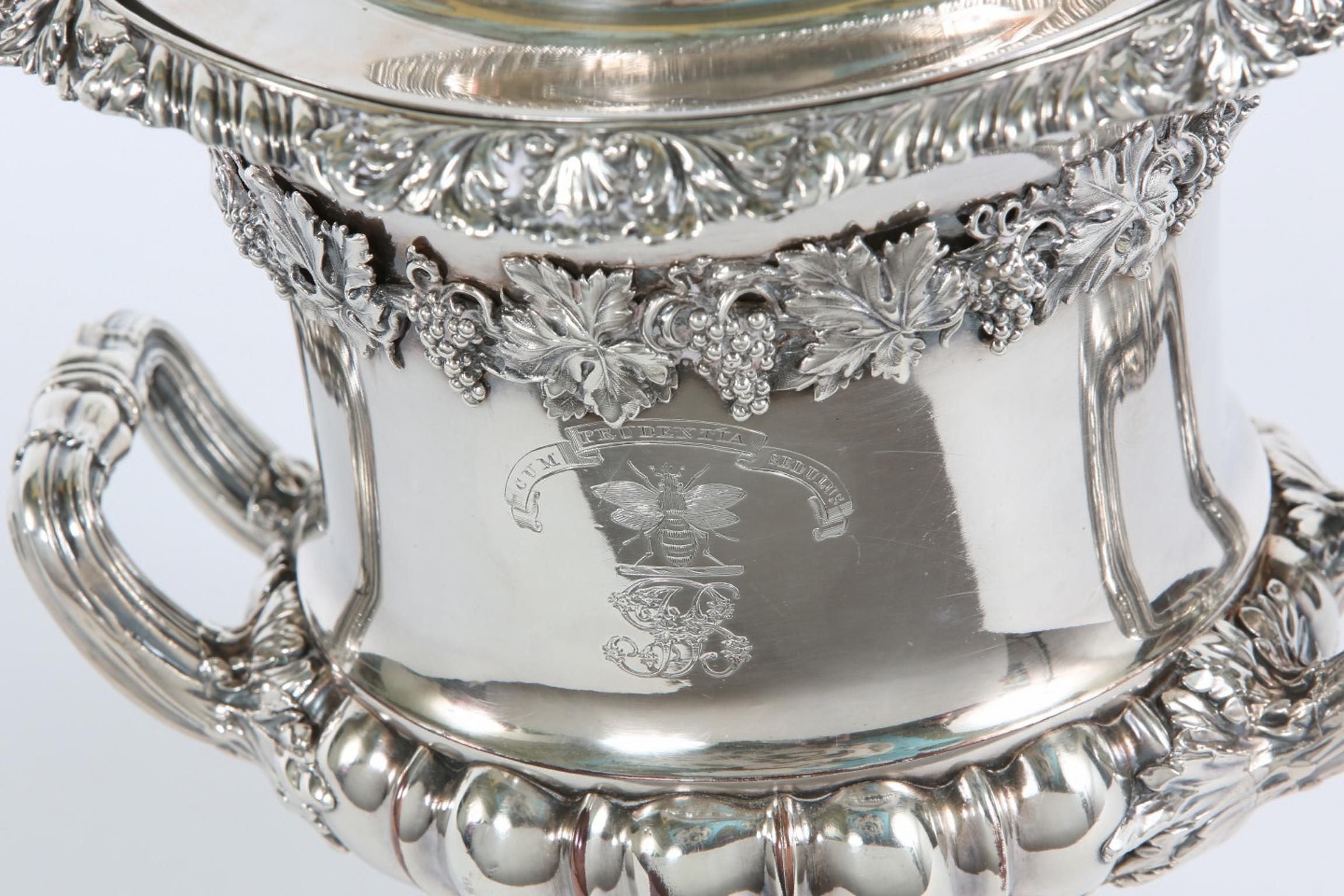 Late 19th Century English Plated Wine Cooler 6