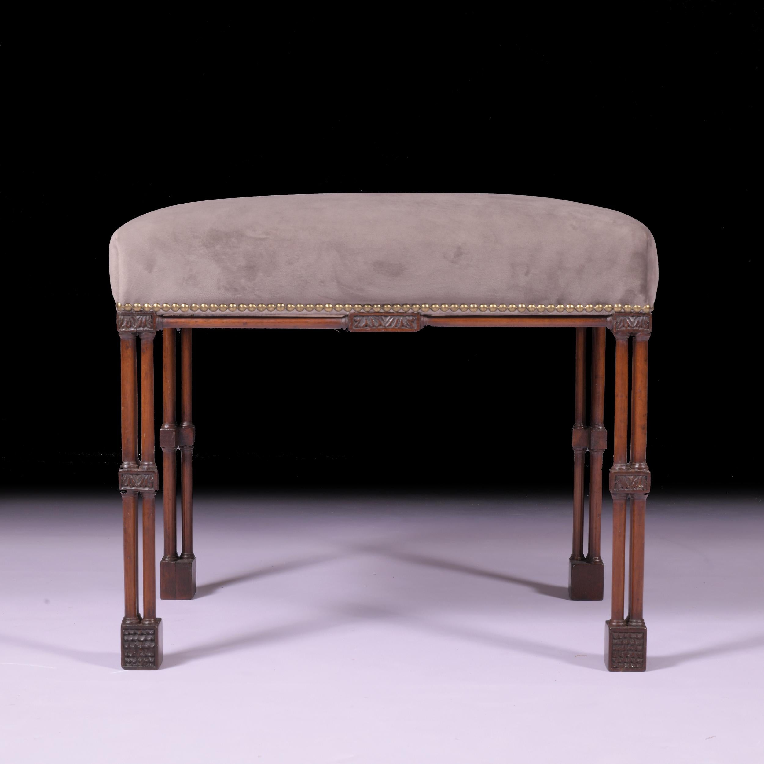 Taburete tapizado con marco rectangular inglés de finales del siglo XIX Eduardiano en venta