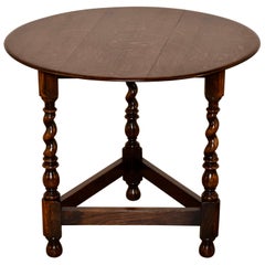 Late 19th Century English Round Table