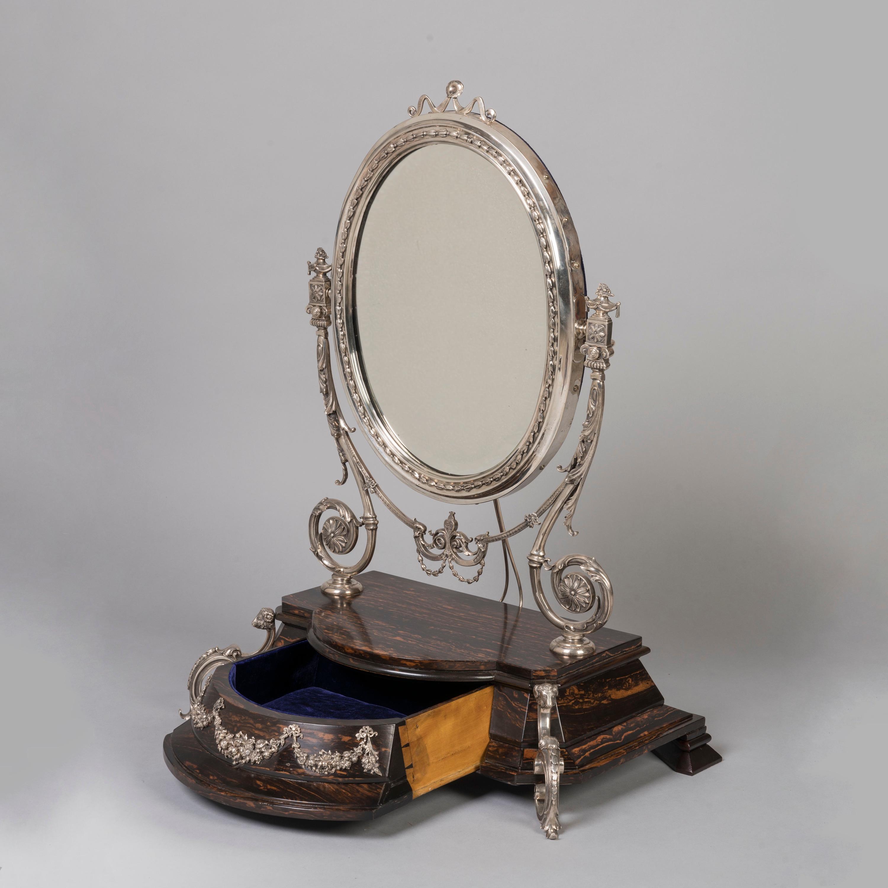 Neoclassico Specchio Coromandel in argento della fine del XIX secolo di Mappin & Webb in vendita