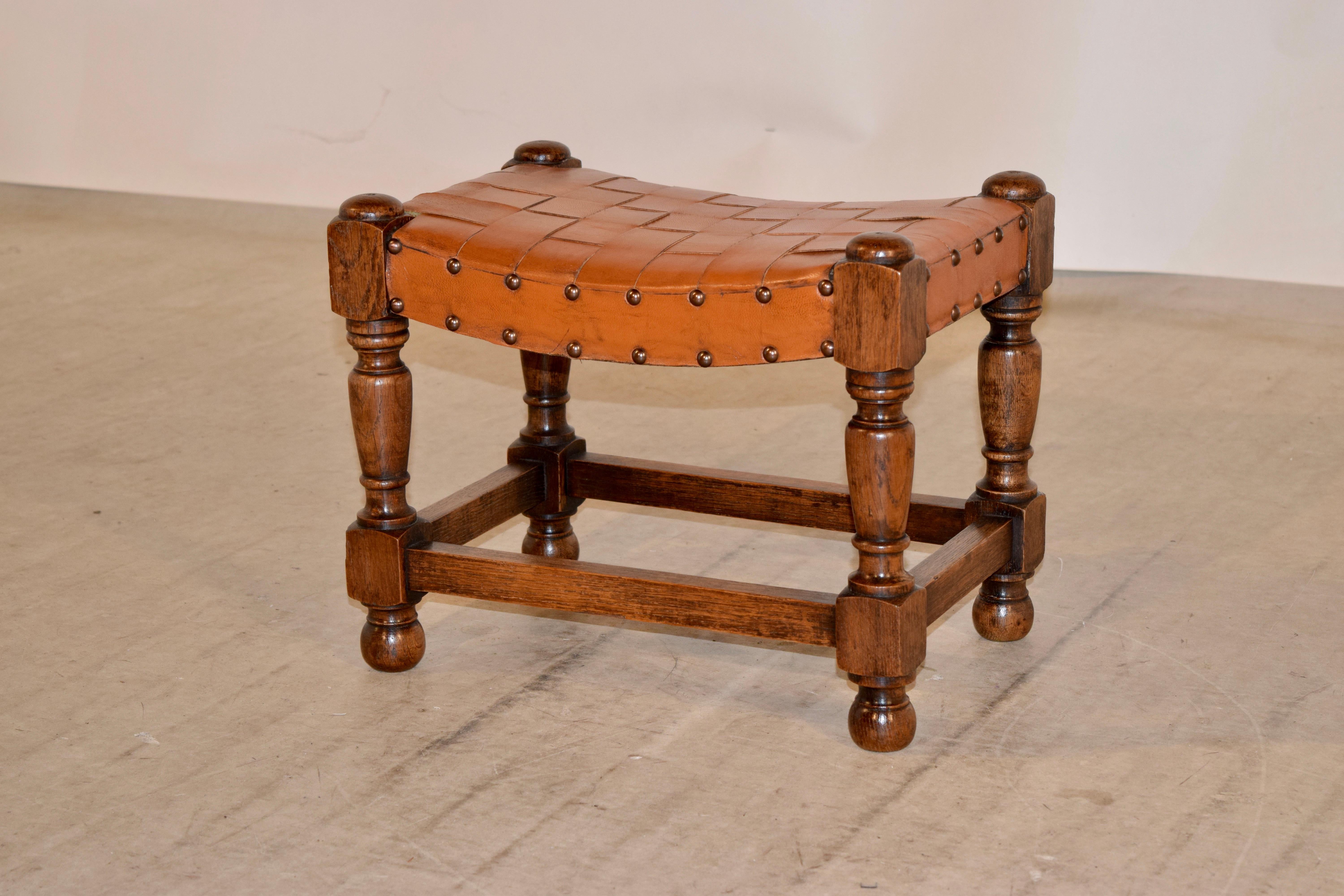 Victorian Late 19th Century English Swayed Stool