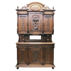 Late 19th Century English Victorian Break Front Oak Cabinet 