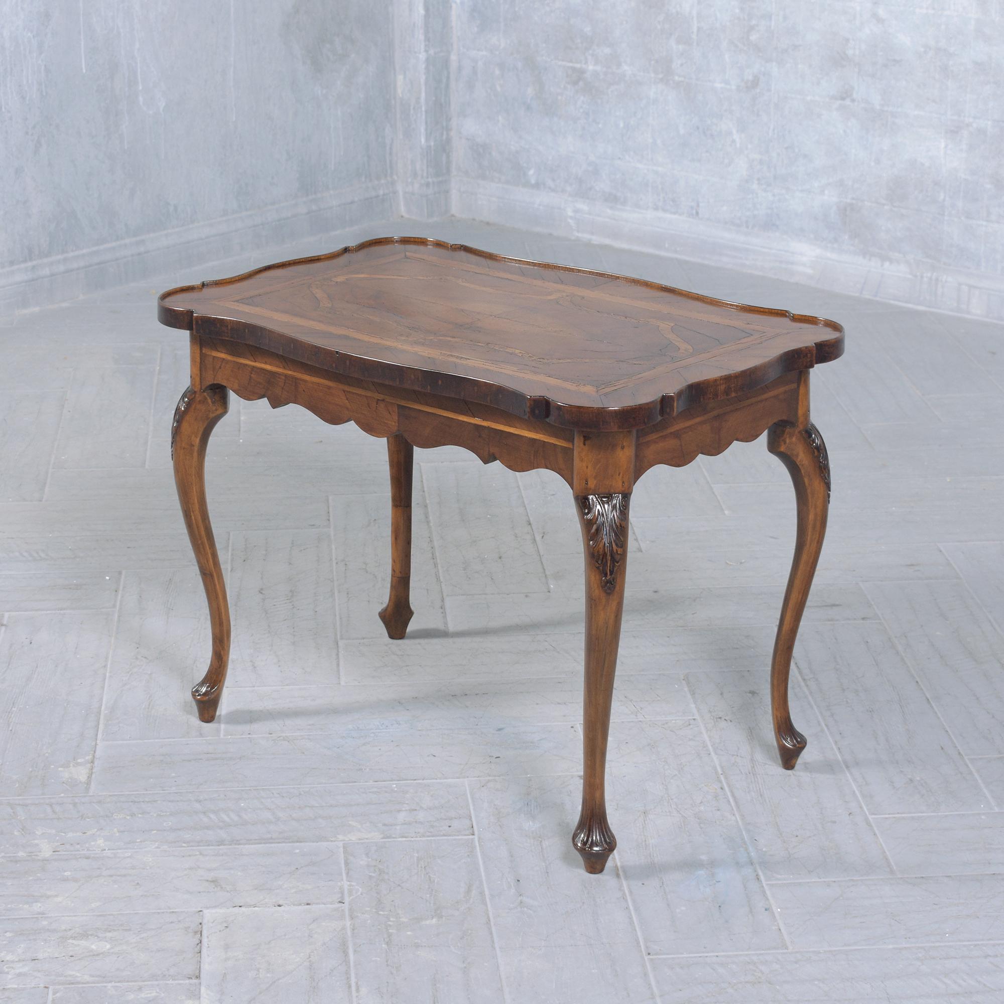 Late 19th-Century English Walnut Side Table with Inlaid Pattern For Sale 2