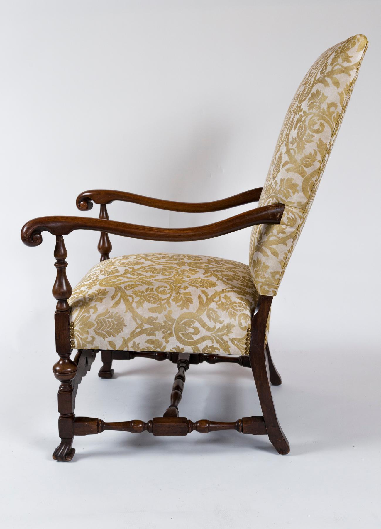 Late 19th Century European Arm Chair For Sale 6