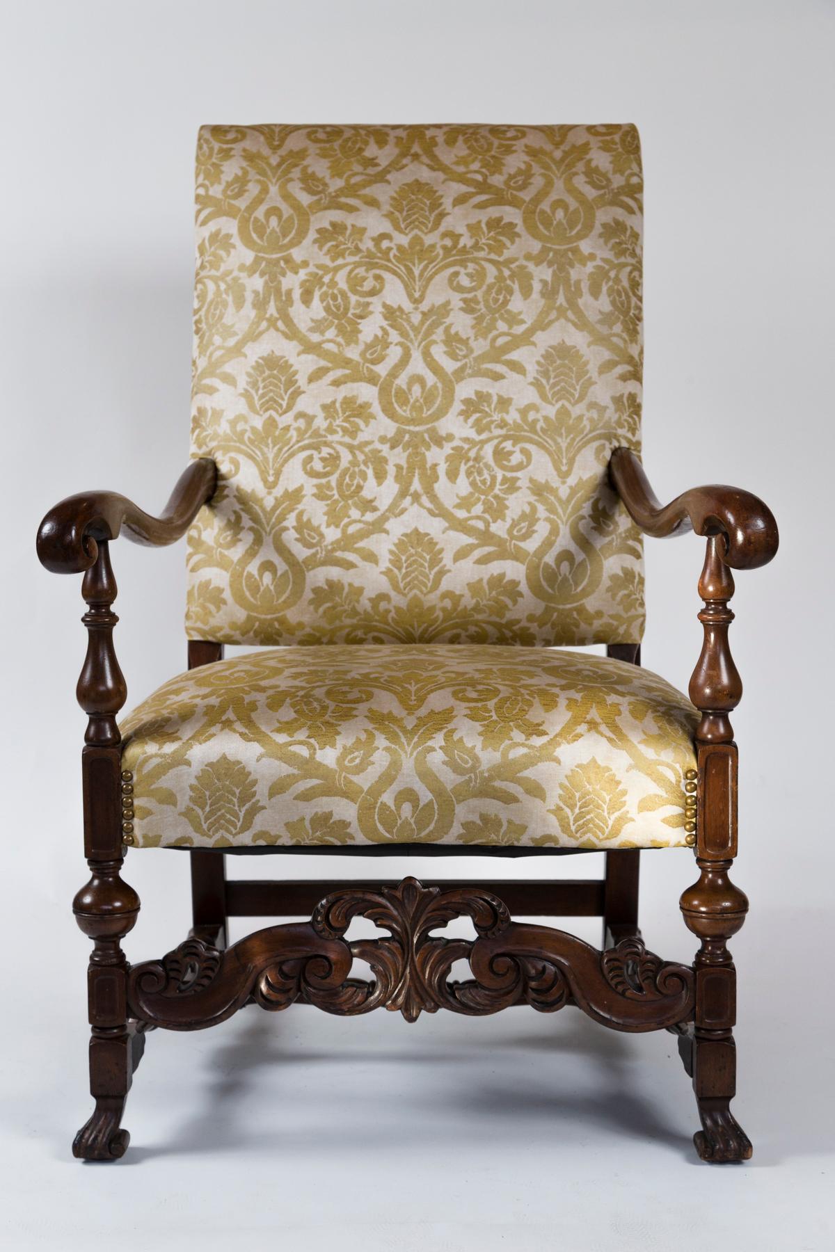 Late 19th Century European Arm Chair In Good Condition For Sale In Chappaqua, NY