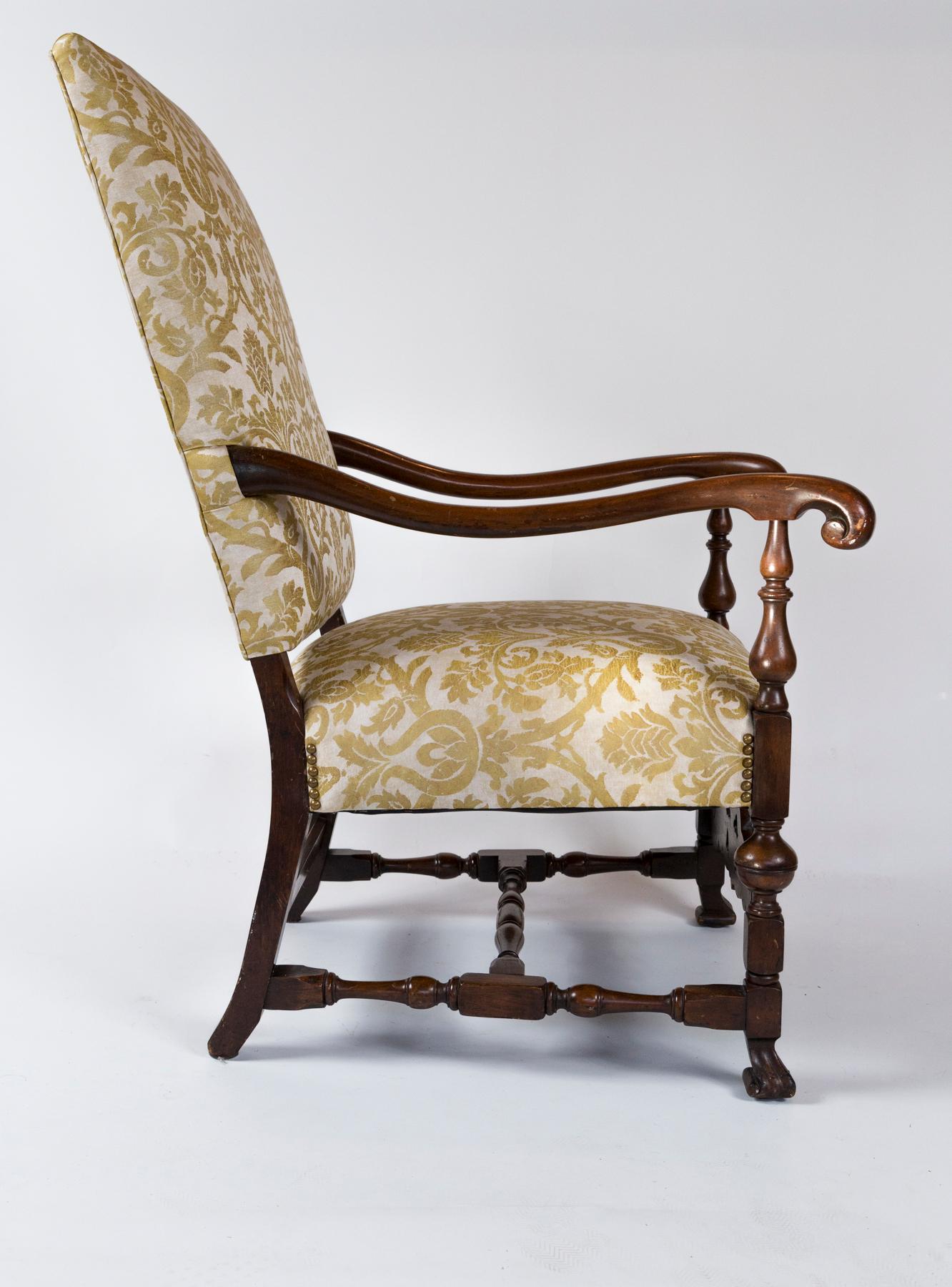 Late 19th Century European Arm Chair For Sale 2