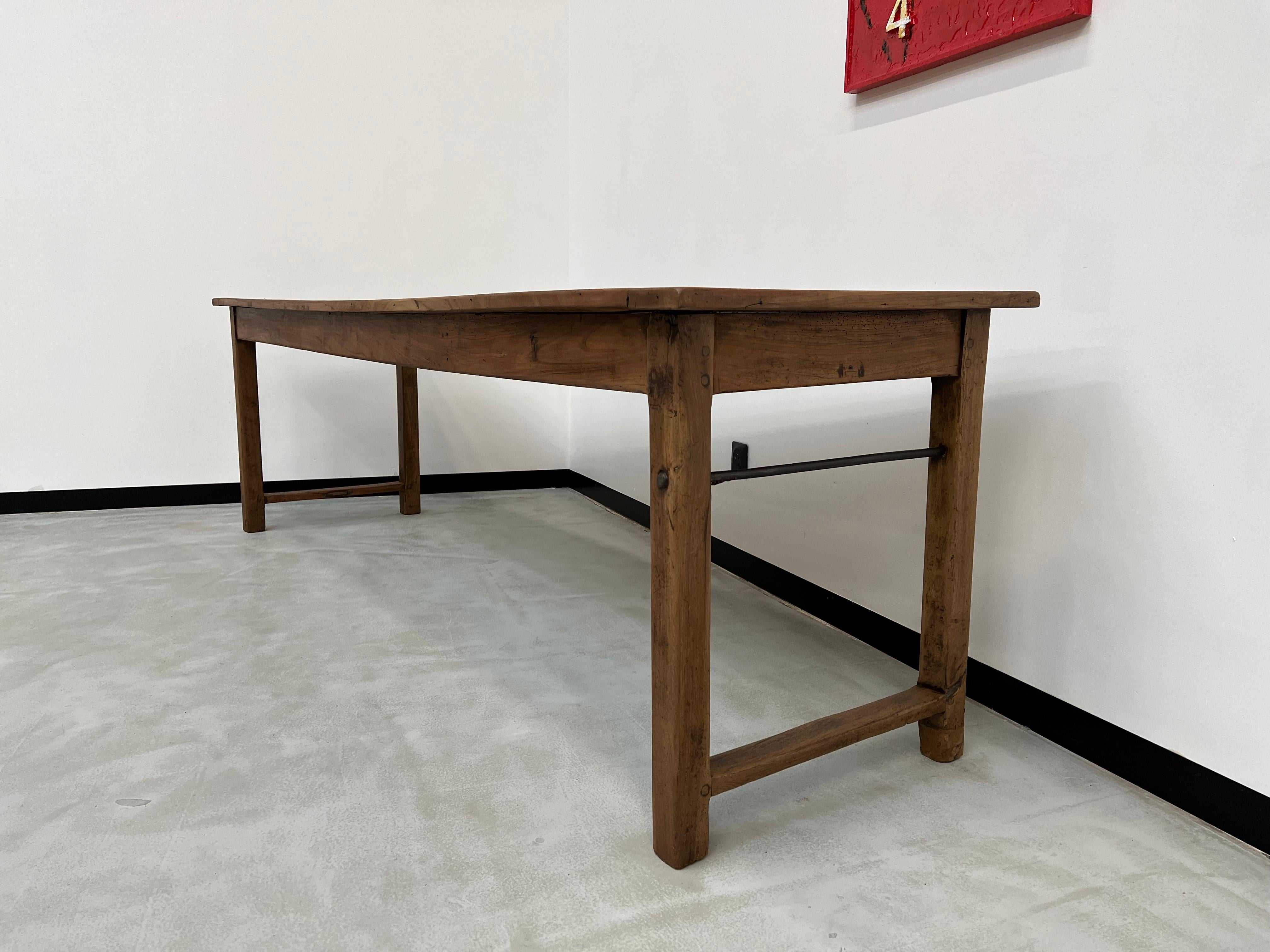 French Late 19th century farm table in solid cherry wood For Sale