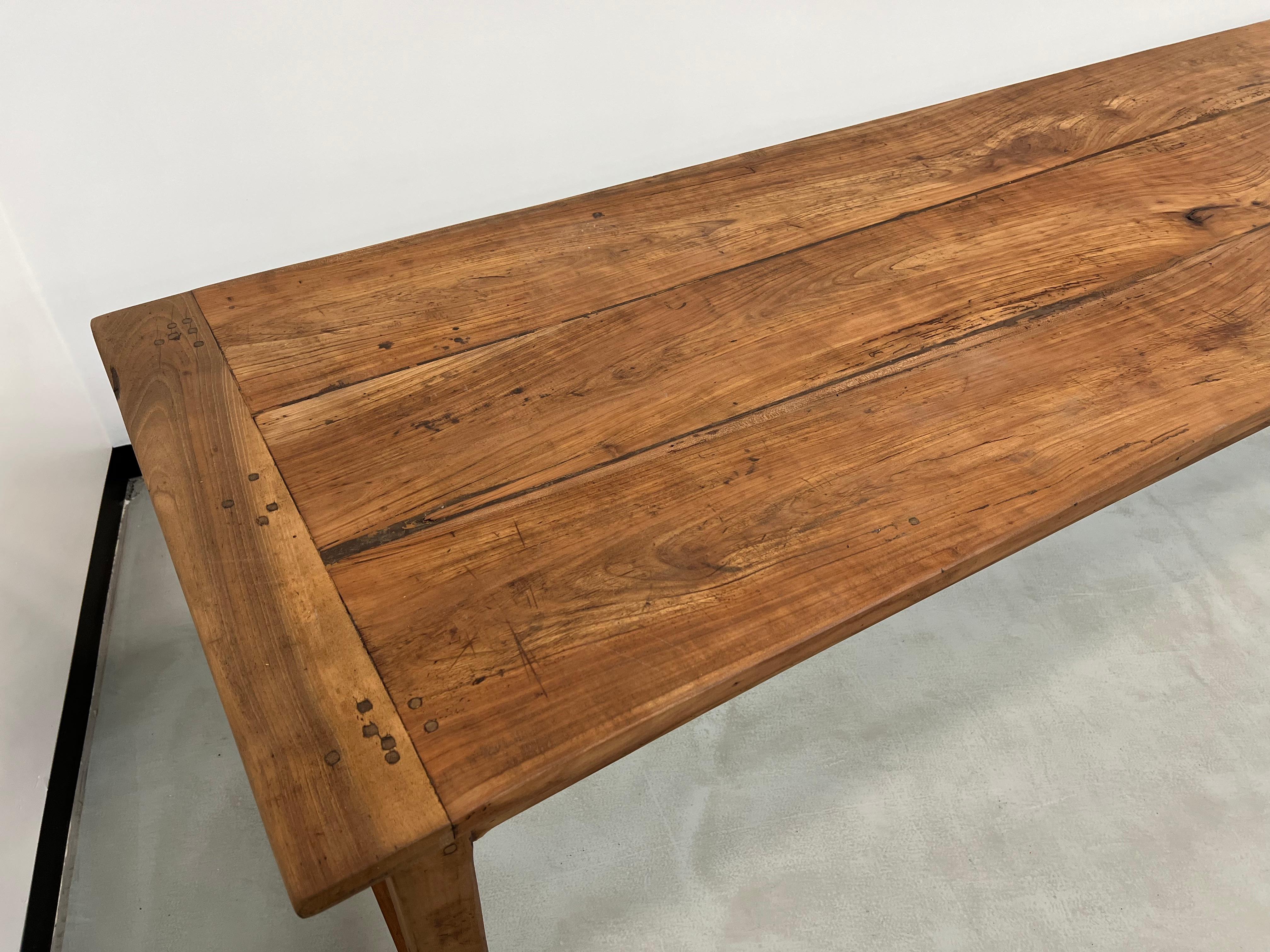 Late 19th century farm table in solid cherry wood For Sale 2