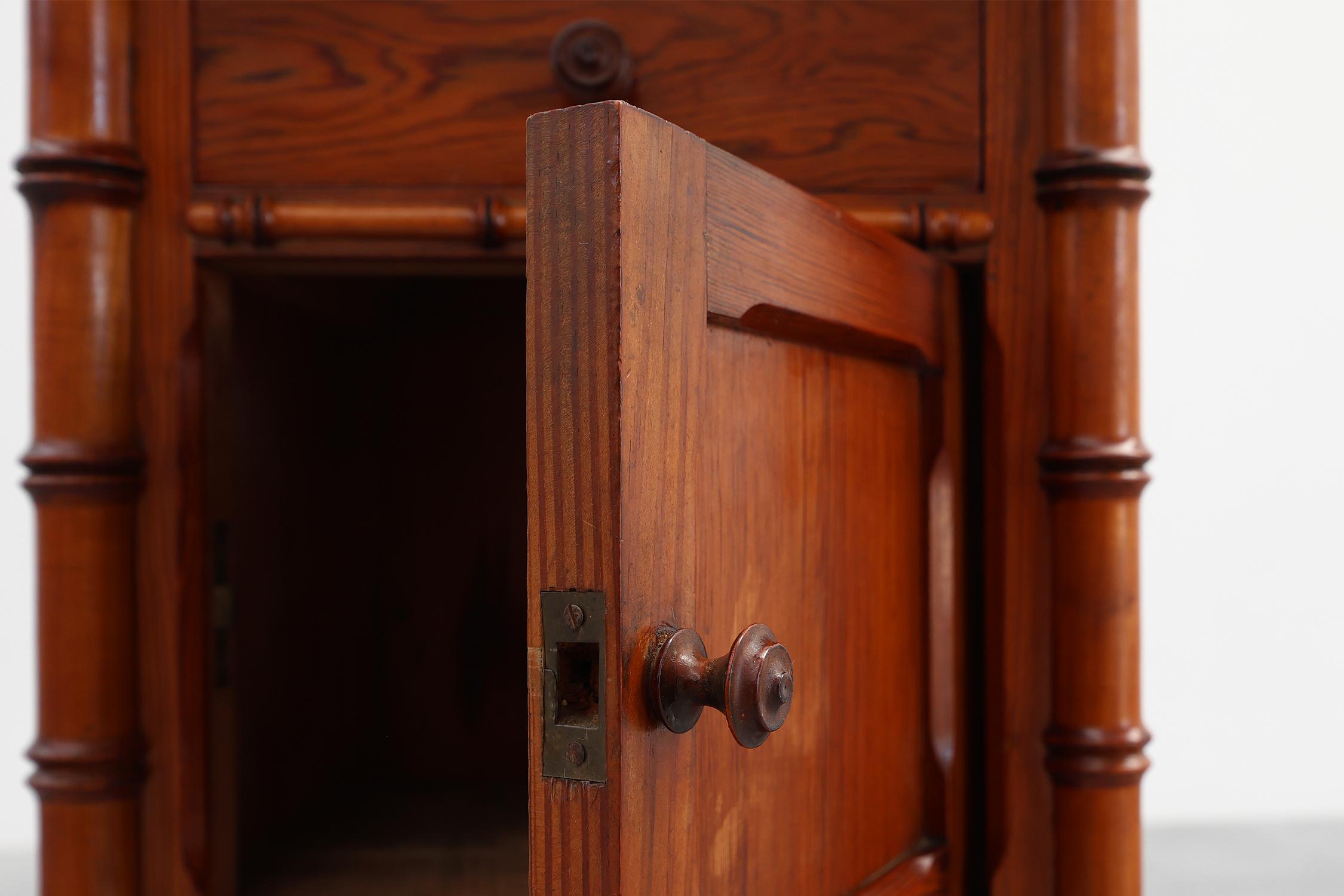 XIXe siècle Late 19th century Faux bamboo and marble bedside table, France en vente