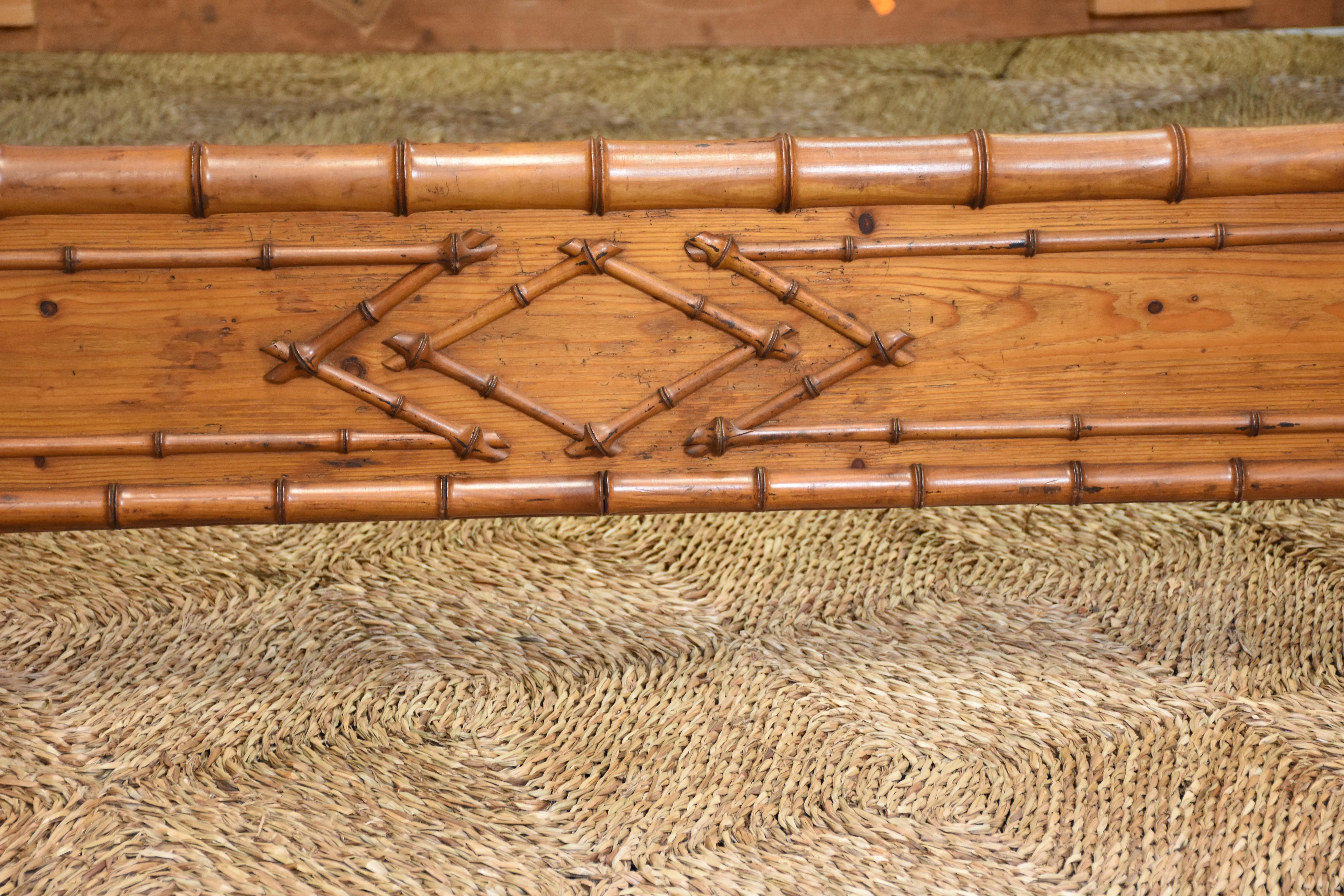 Lit en faux bambou de la fin du 19e siècle en vente 2