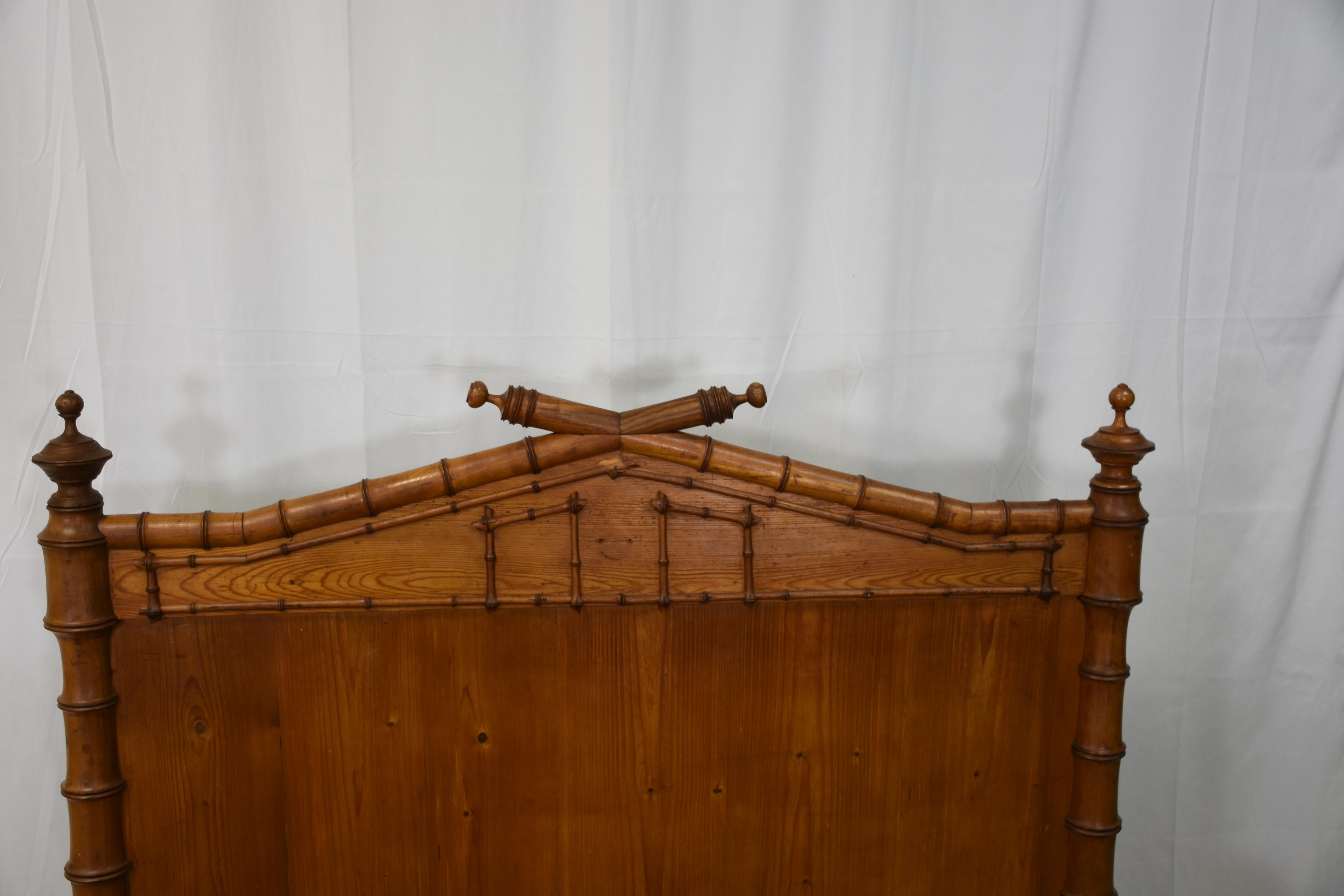 XIXe siècle Lit en faux bambou de la fin du 19e siècle en vente