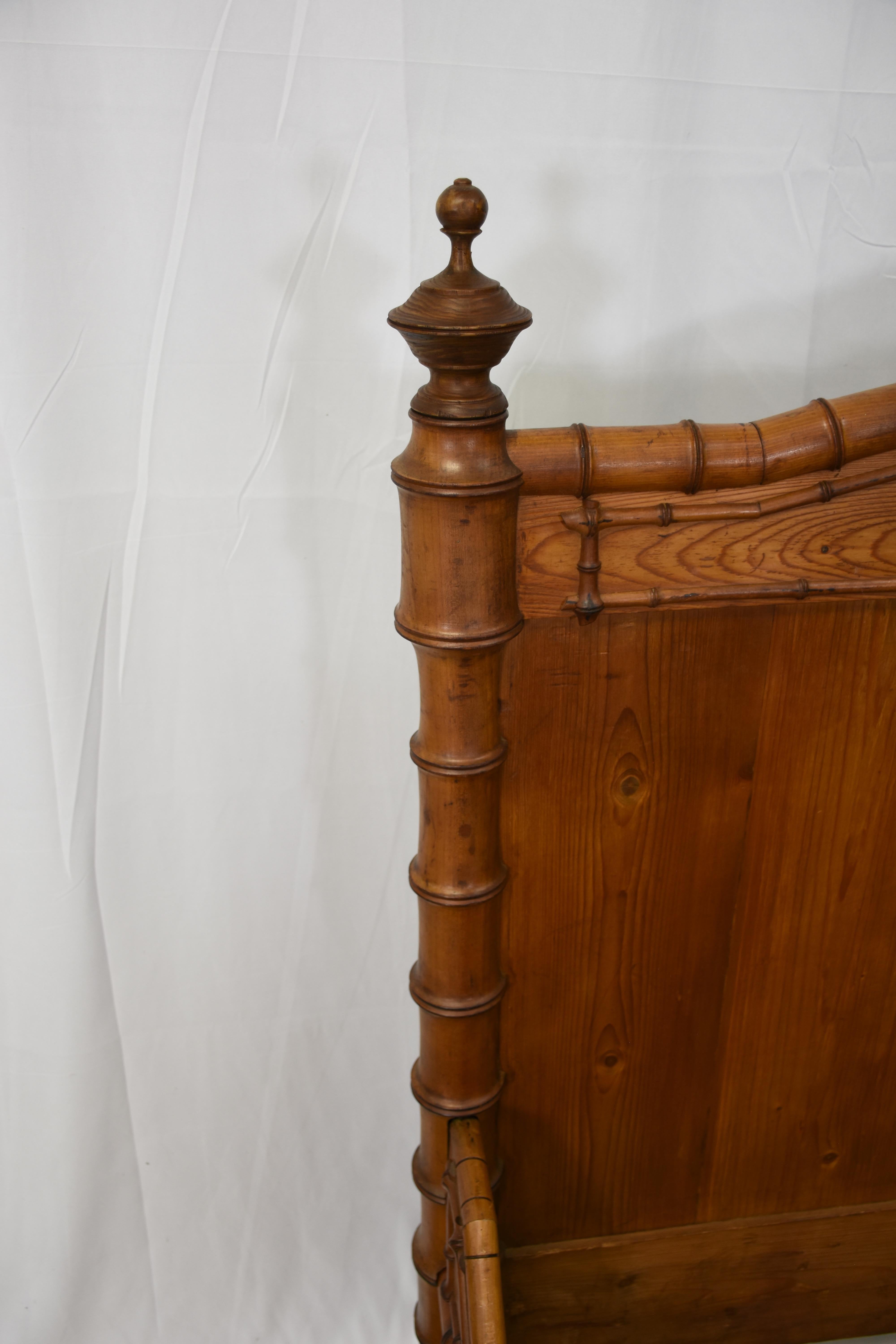 Imitation bambou Lit en faux bambou de la fin du 19e siècle en vente