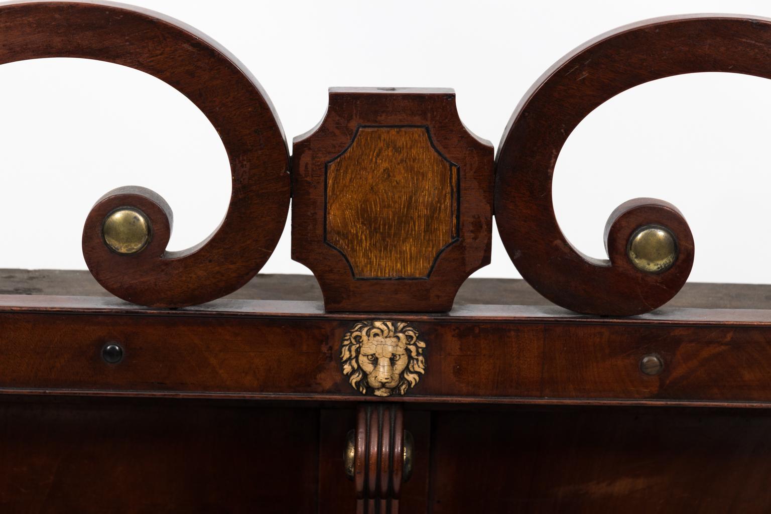 Late 19th Century Federal Style Mahogany Bookshelf In Good Condition In Stamford, CT